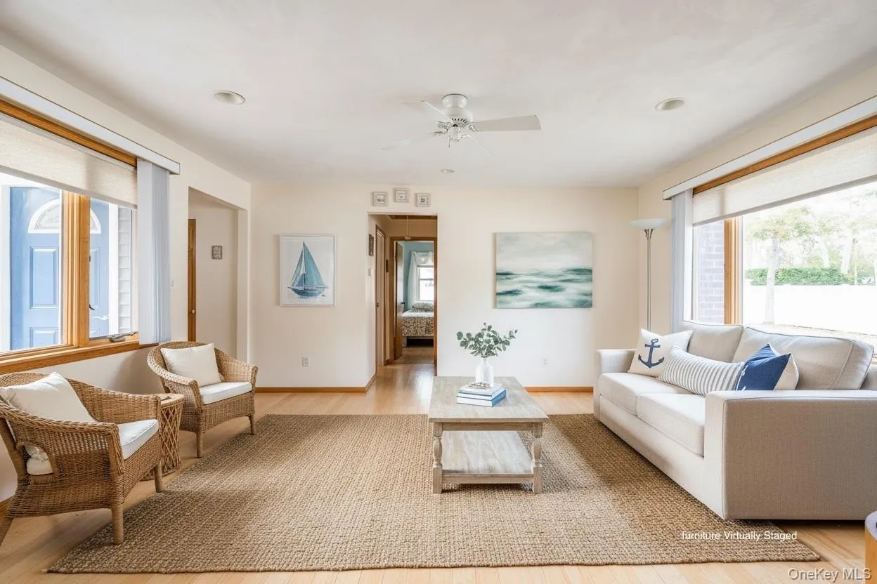 21 Woodridge Road, Southampton, New York 11946