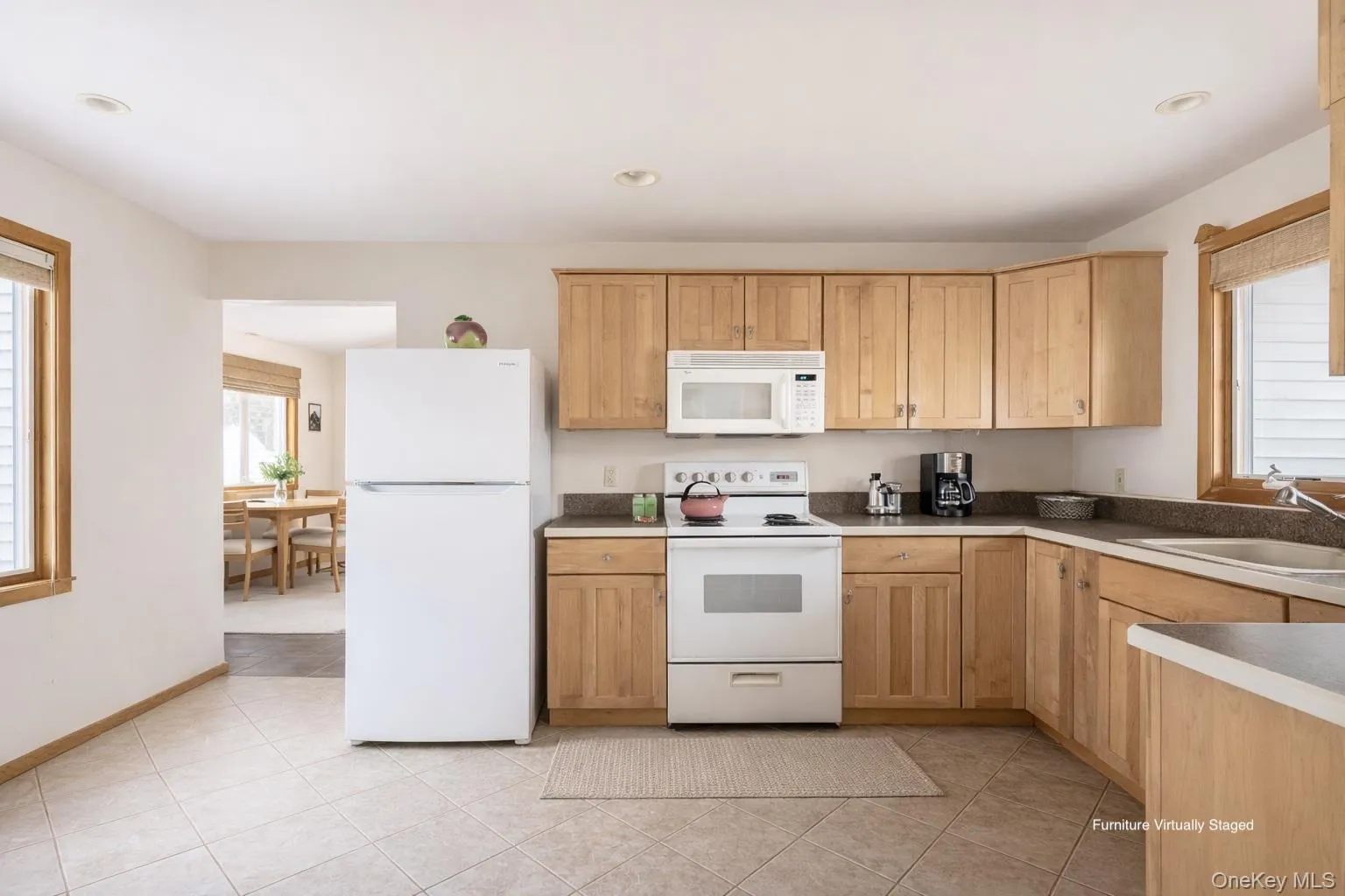 21 Woodridge Road, Southampton, New York 11946