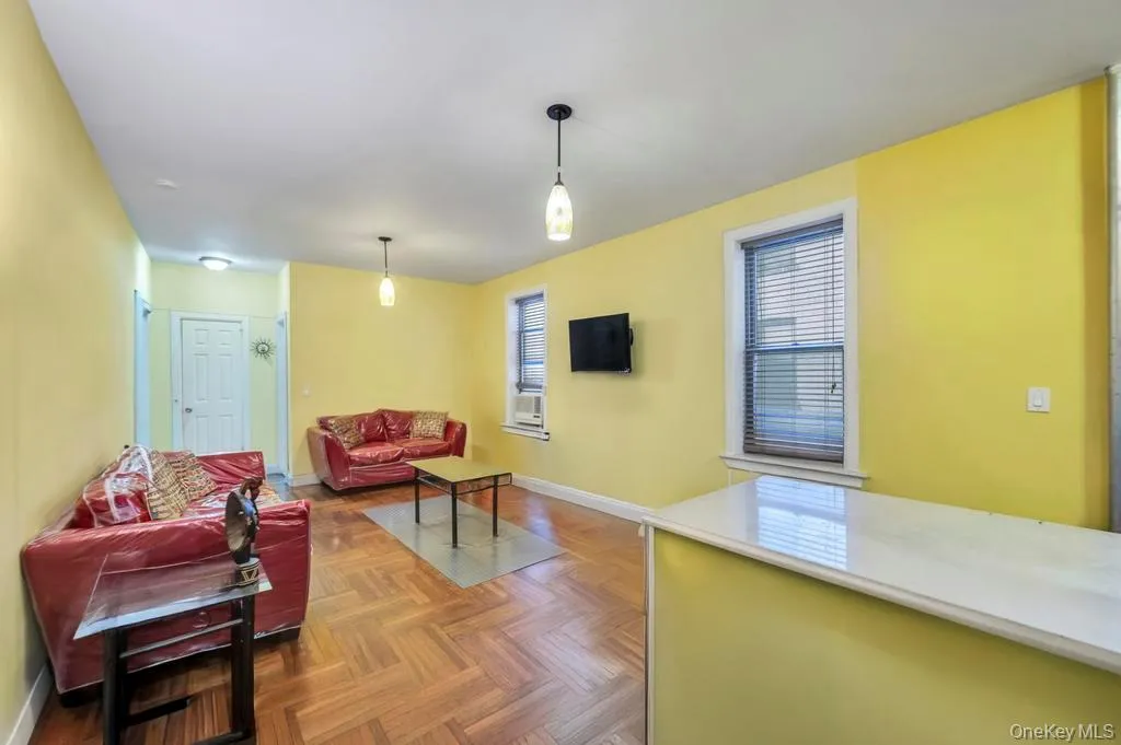 Parquet wood floors with high ceilings, and abundant natural light. Parquet wood floors with high ceilings, and abundant natural light.