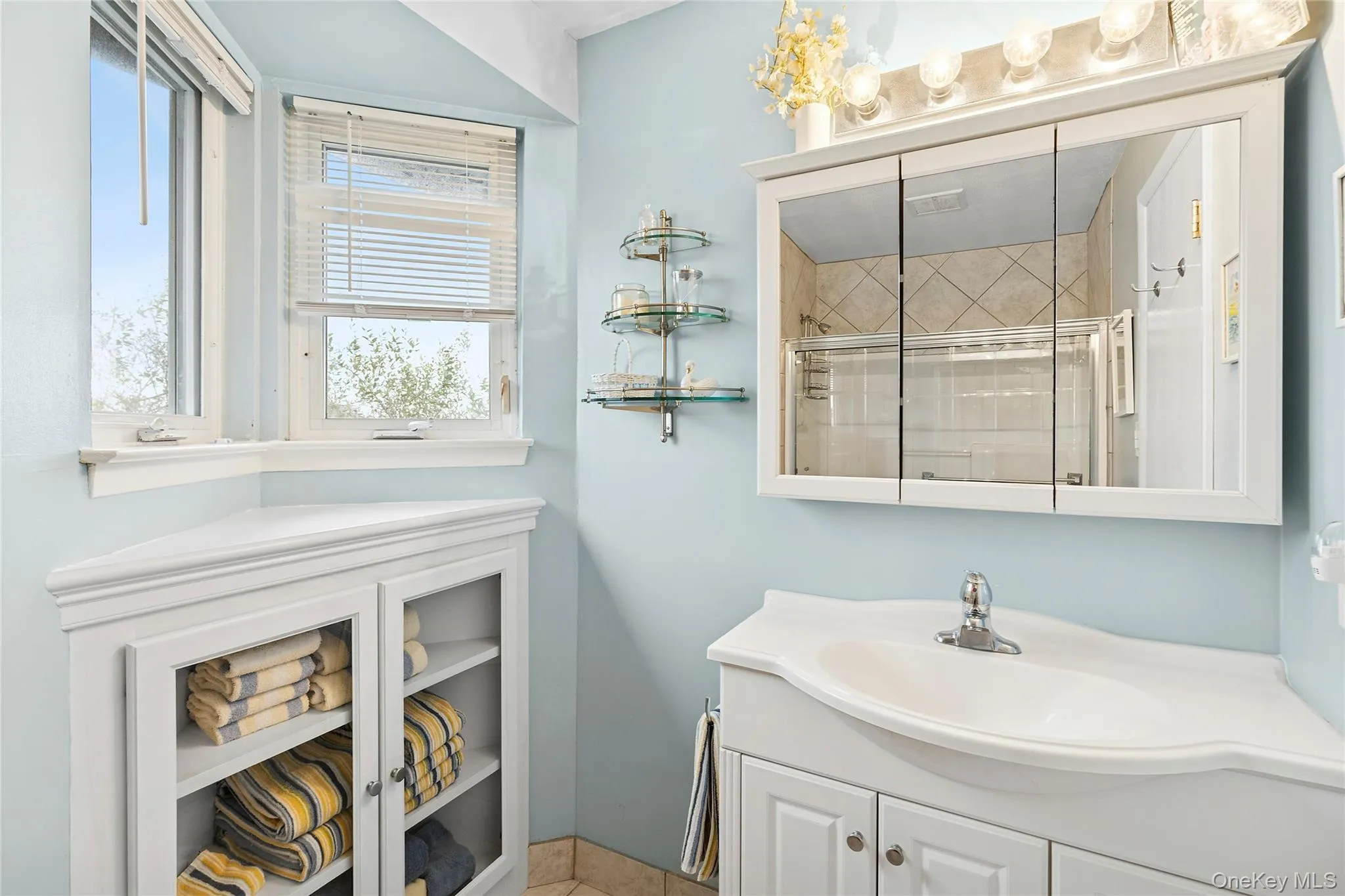 542 Dune Road, Southampton, NY, 4 Bedrooms Bedrooms, 8 Rooms Rooms,2 BathroomsBathrooms,Residential,For Rent,Dune,0,934877 542 Dune Road, Southampton, NY, 4 Bedrooms Bedrooms, 8 Rooms Rooms,2 BathroomsBathrooms,Residential,For Rent,Dune,0,934877
