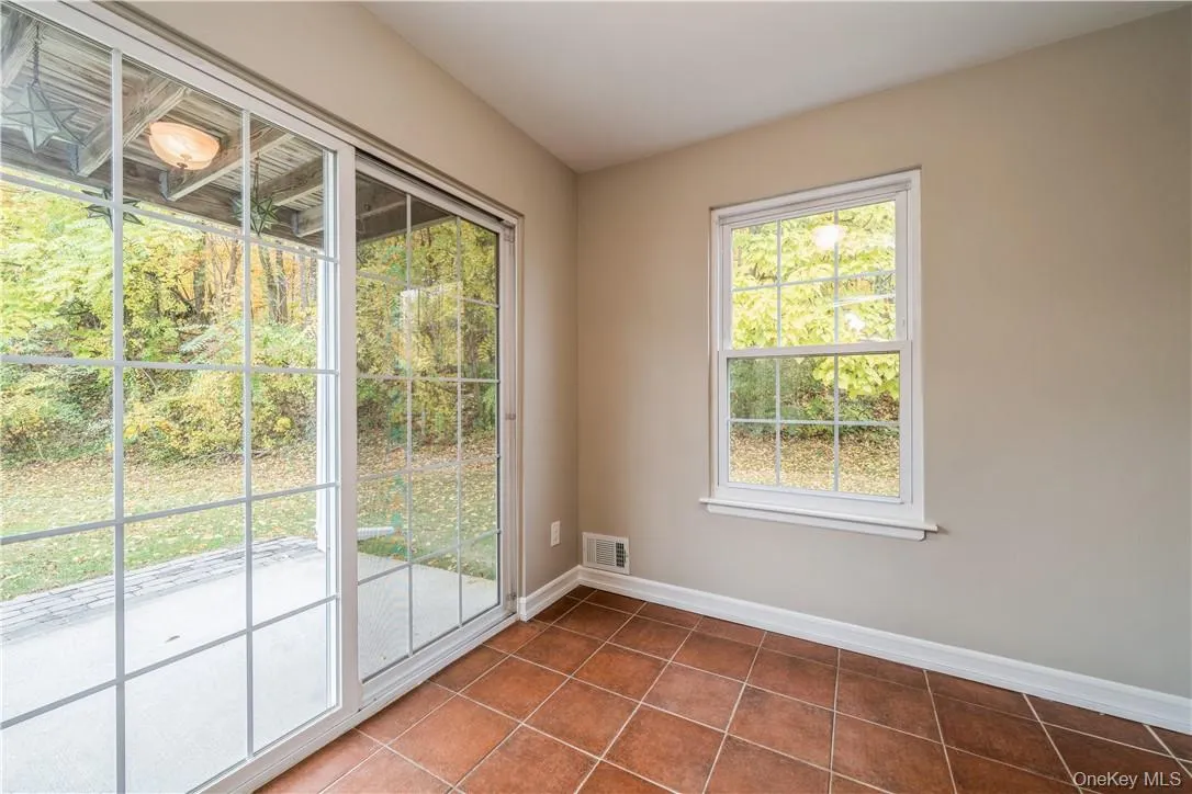 27 The Knolls, Warwick (town), NY, 1 Bedroom Bedrooms, 5 Rooms Rooms,1 BathroomBathrooms,Residential Lease,Idx,The,0,934879 27 The Knolls, Warwick (town), NY, 1 Bedroom Bedrooms, 5 Rooms Rooms,1 BathroomBathrooms,Residential Lease,Idx,The,0,934879