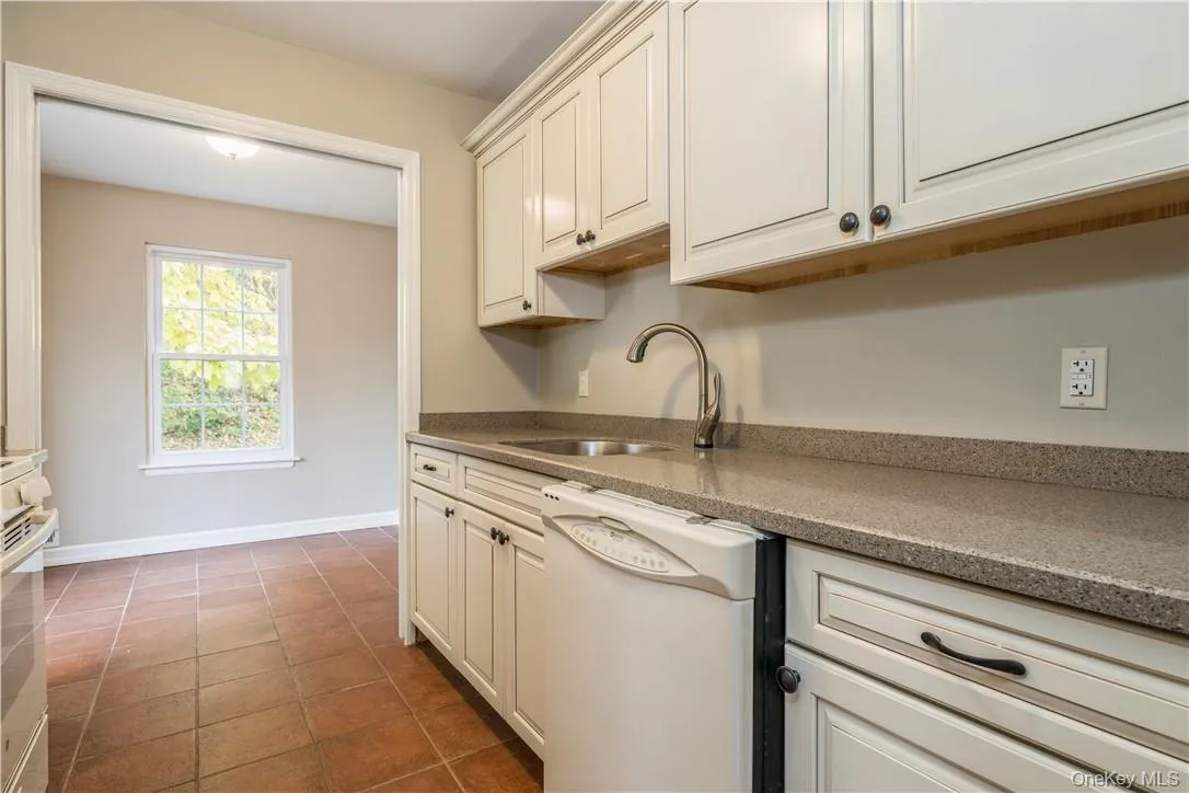 27 The Knolls, Warwick (town), NY, 1 Bedroom Bedrooms, 5 Rooms Rooms,1 BathroomBathrooms,Residential Lease,Idx,The,0,934879 27 The Knolls, Warwick (town), NY, 1 Bedroom Bedrooms, 5 Rooms Rooms,1 BathroomBathrooms,Residential Lease,Idx,The,0,934879