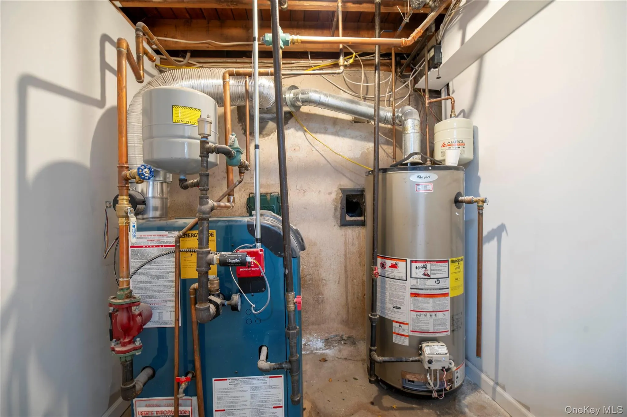 Utilities with gas water heater and a heating unit Utilities with gas water heater and a heating unit