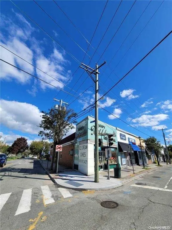 Corner Street View Corner Street View