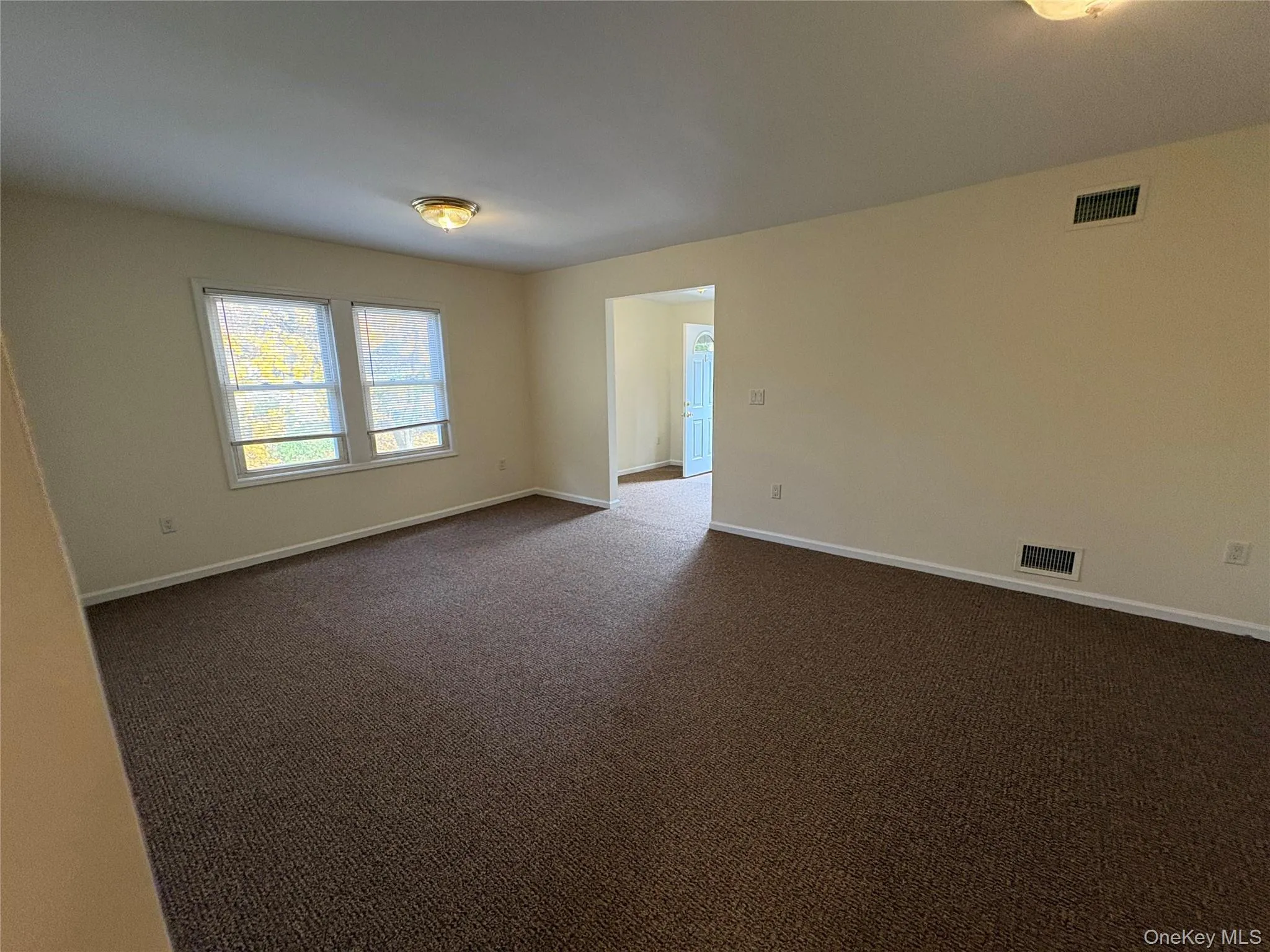 Dining/Living Room Dining/Living Room