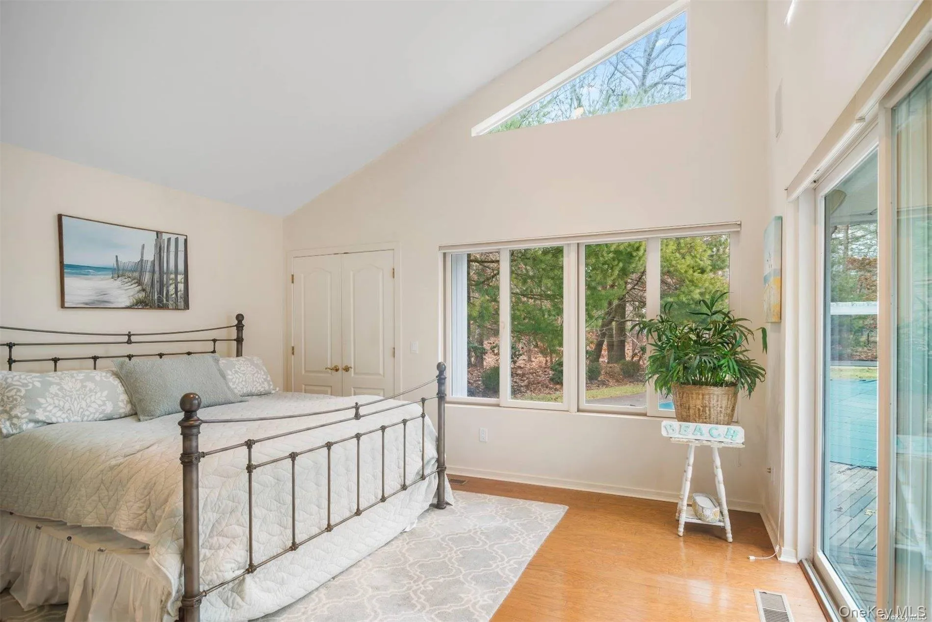 En Suite Bedroom 1st Fl En Suite Bedroom 1st Fl