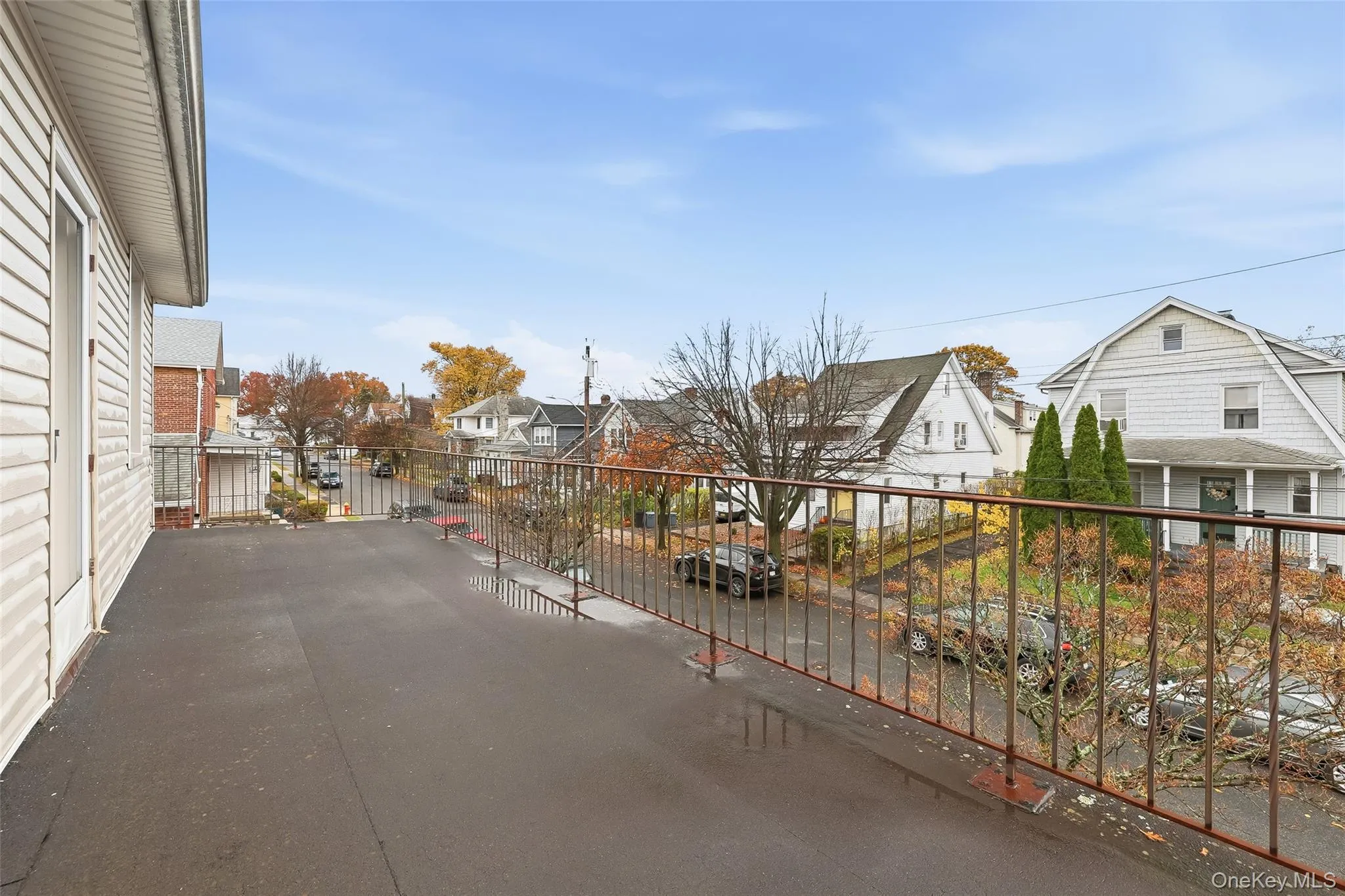 View of patio / terrace featuring a residential view View of patio / terrace featuring a residential view