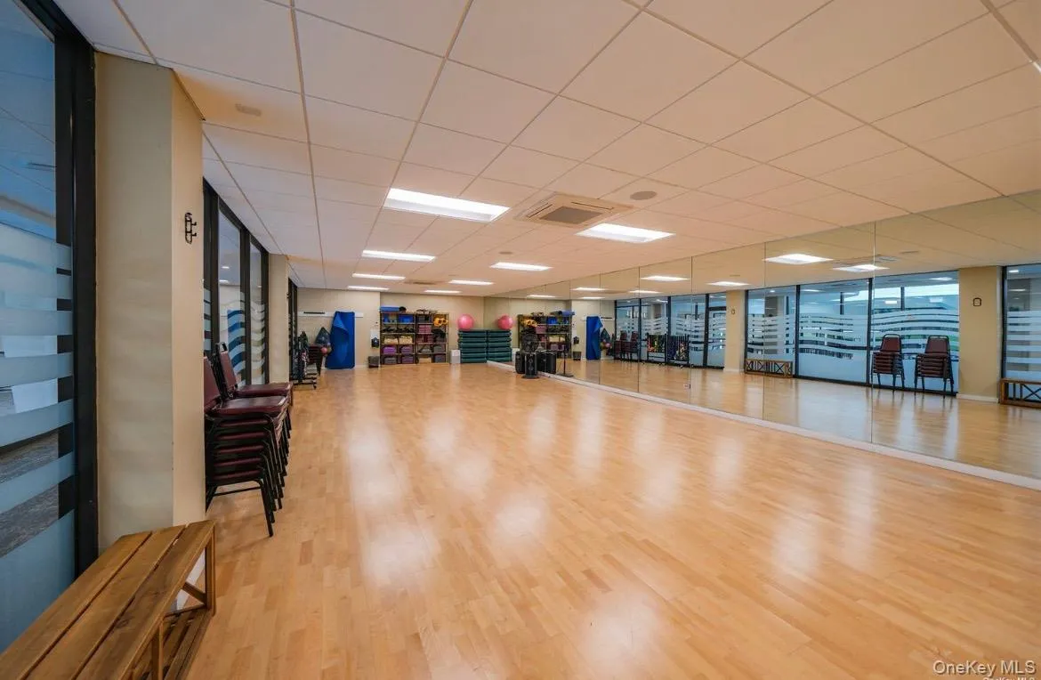 2 BAY CLUB Drive, New York, NY, 2 Rooms Rooms,1 BathroomBathrooms,Residential Lease,Idx,BAY CLUB,0,935249 2 BAY CLUB Drive, New York, NY, 2 Rooms Rooms,1 BathroomBathrooms,Residential Lease,Idx,BAY CLUB,0,935249