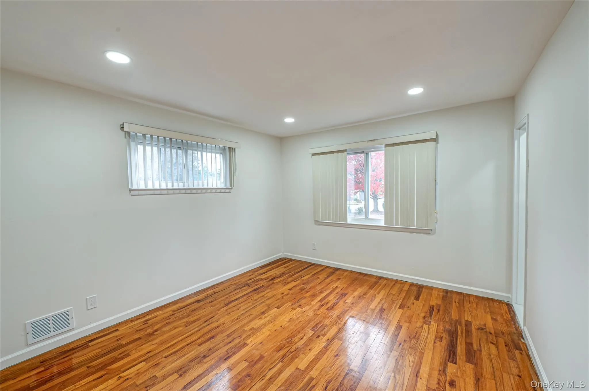 10 Gerhard Road, Oyster Bay, NY, 3 Bedrooms Bedrooms, 6 Rooms Rooms,2 BathroomsBathrooms,Residential Lease,Idx,Gerhard,0,935466 10 Gerhard Road, Oyster Bay, NY, 3 Bedrooms Bedrooms, 6 Rooms Rooms,2 BathroomsBathrooms,Residential Lease,Idx,Gerhard,0,935466