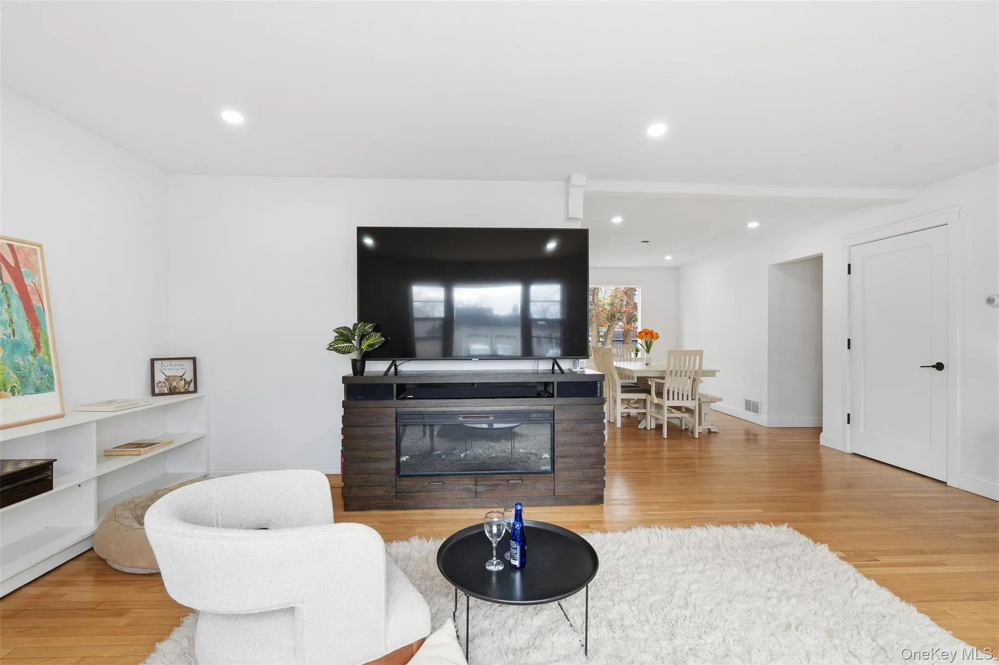 22 Hovenkamp Avenue, Clarkstown, NY, 3 Bedrooms Bedrooms, 8 Rooms Rooms,1 BathroomBathrooms,Residential,For Rent,Hovenkamp,0,935624 22 Hovenkamp Avenue, Clarkstown, NY, 3 Bedrooms Bedrooms, 8 Rooms Rooms,1 BathroomBathrooms,Residential,For Rent,Hovenkamp,0,935624