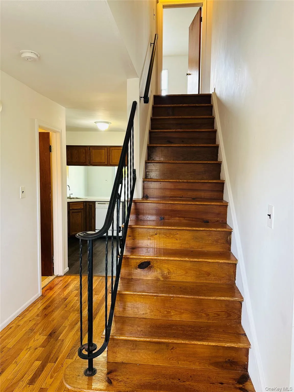 176 A Jackson Avenue, Oyster Bay, NY, 3 Bedrooms Bedrooms, 6 Rooms Rooms,2 BathroomsBathrooms,Residential Lease,Idx,Jackson,0,935645 176 A Jackson Avenue, Oyster Bay, NY, 3 Bedrooms Bedrooms, 6 Rooms Rooms,2 BathroomsBathrooms,Residential Lease,Idx,Jackson,0,935645