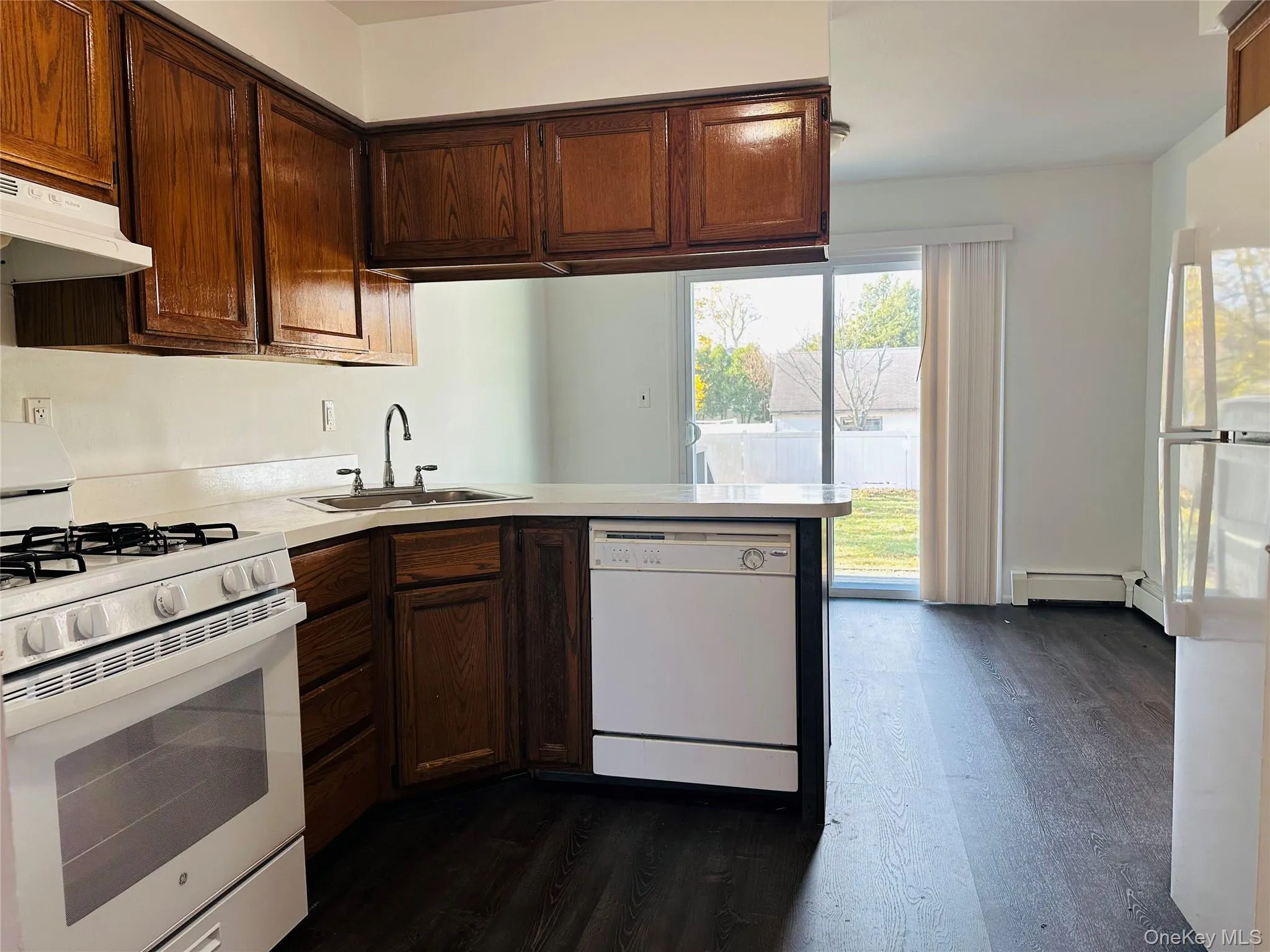 176 A Jackson Avenue, Oyster Bay, NY, 3 Bedrooms Bedrooms, 6 Rooms Rooms,2 BathroomsBathrooms,Residential Lease,Idx,Jackson,0,935645 176 A Jackson Avenue, Oyster Bay, NY, 3 Bedrooms Bedrooms, 6 Rooms Rooms,2 BathroomsBathrooms,Residential Lease,Idx,Jackson,0,935645