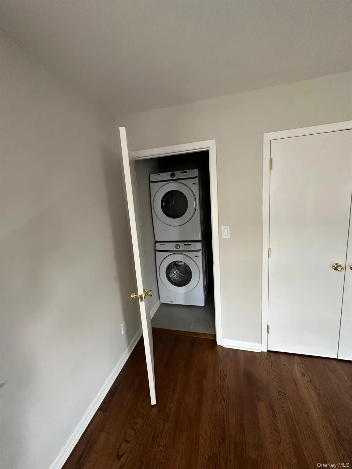 56 Carley Avenue, Huntington, NY, 2 Bedrooms Bedrooms, 4 Rooms Rooms,1 BathroomBathrooms,Residential Lease,Idx,Carley,0,935736 56 Carley Avenue, Huntington, NY, 2 Bedrooms Bedrooms, 4 Rooms Rooms,1 BathroomBathrooms,Residential Lease,Idx,Carley,0,935736