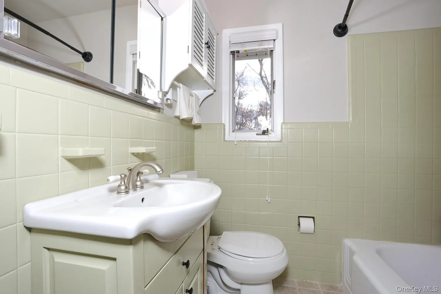 19 Augur Road, Ramapo, NY, 3 Bedrooms Bedrooms, 8 Rooms Rooms,2 BathroomsBathrooms,Residential,For Rent,Augur,0,935786 19 Augur Road, Ramapo, NY, 3 Bedrooms Bedrooms, 8 Rooms Rooms,2 BathroomsBathrooms,Residential,For Rent,Augur,0,935786
