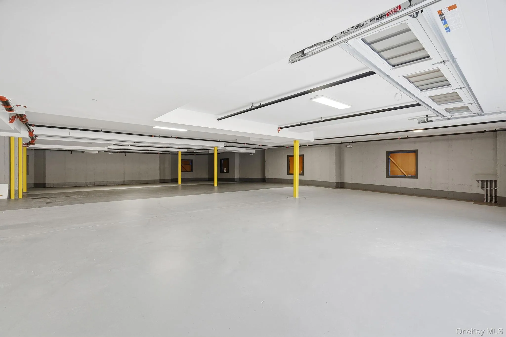 Assigned indoor private parking Assigned indoor private parking