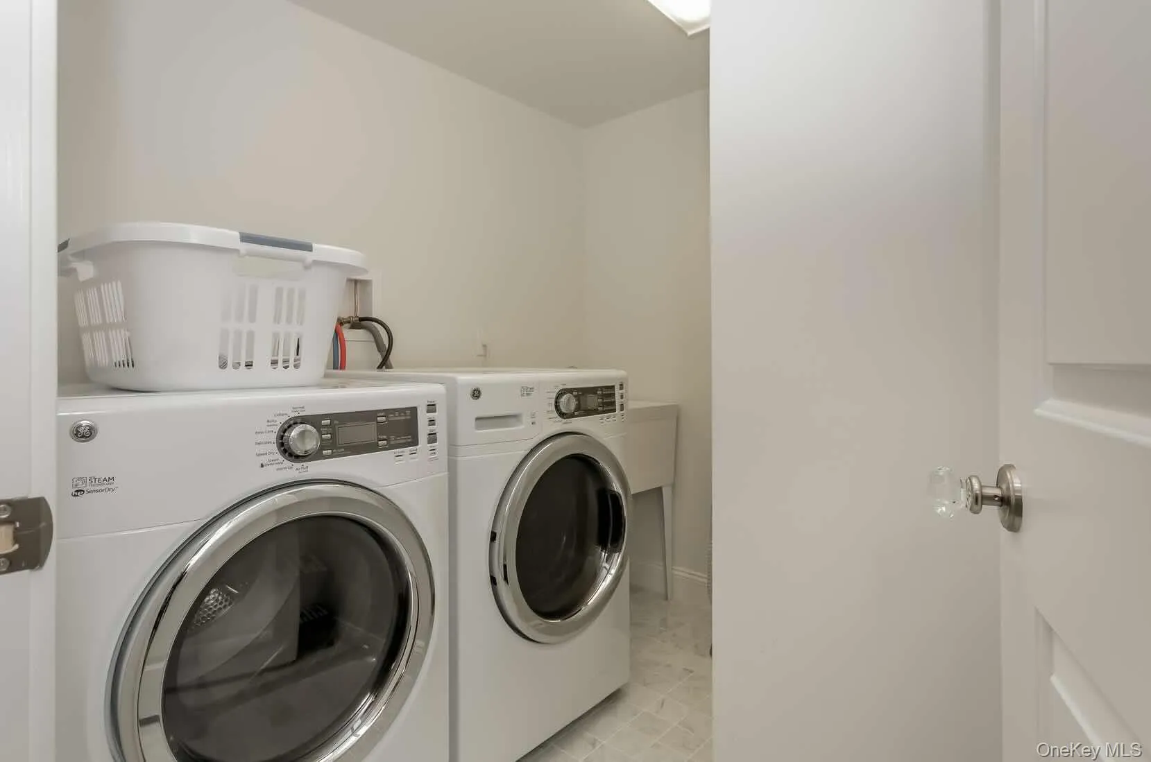 420 Midland, Rye City, NY, 3 Bedrooms Bedrooms, 5 Rooms Rooms,3 BathroomsBathrooms,Residential Lease,Idx,Midland,0,935839 420 Midland, Rye City, NY, 3 Bedrooms Bedrooms, 5 Rooms Rooms,3 BathroomsBathrooms,Residential Lease,Idx,Midland,0,935839