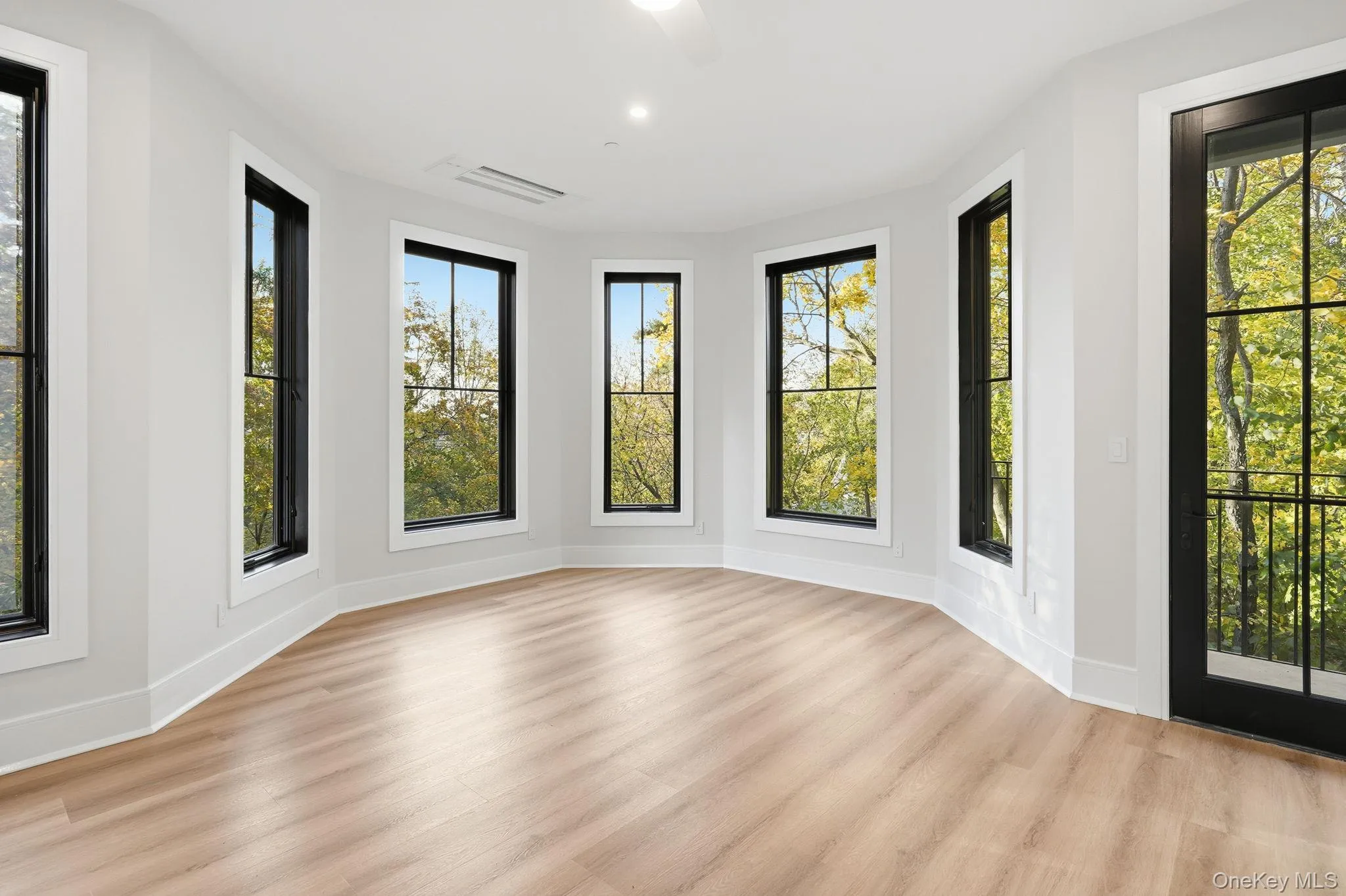 34 Clinton Avenue, Greenburgh, NY, 2 Bedrooms Bedrooms, 5 Rooms Rooms,2 BathroomsBathrooms,Residential Lease,Idx,Clinton,0,935863 34 Clinton Avenue, Greenburgh, NY, 2 Bedrooms Bedrooms, 5 Rooms Rooms,2 BathroomsBathrooms,Residential Lease,Idx,Clinton,0,935863