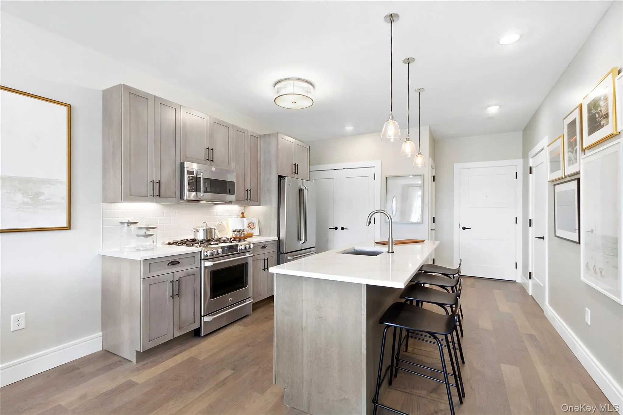 Kitchen- similar unit Kitchen- similar unit