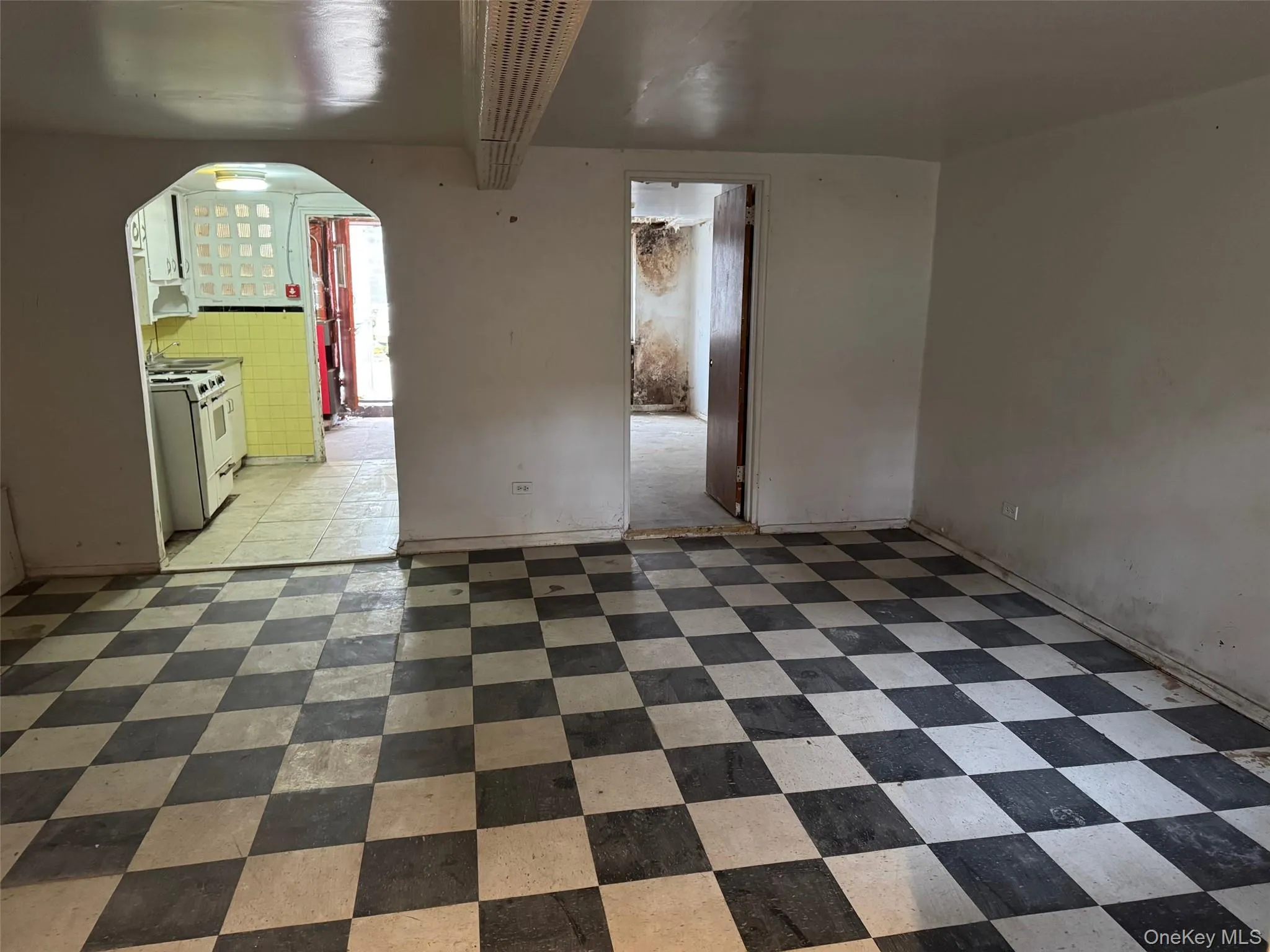 1183 Grenada Place, New York, NY, 3 Bedrooms Bedrooms, 6 Rooms Rooms,1 BathroomBathrooms,Residential Sale,For Rent,Grenada,0,935932 1183 Grenada Place, New York, NY, 3 Bedrooms Bedrooms, 6 Rooms Rooms,1 BathroomBathrooms,Residential Sale,For Rent,Grenada,0,935932