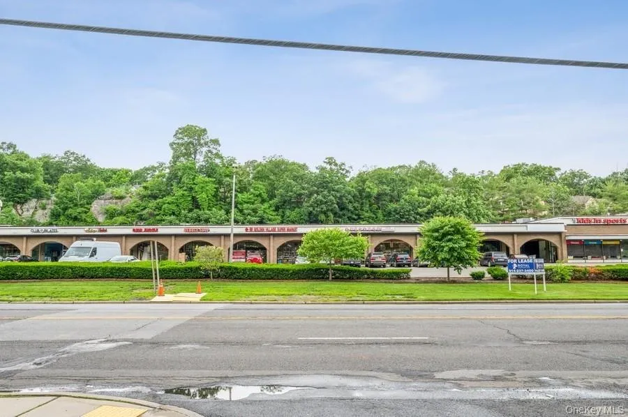 372 Central Park Avenue, Greenburgh, NY, 2 Bedrooms Bedrooms, 5 Rooms Rooms,2 BathroomsBathrooms,Residential Lease,Idx,Central Park,0,936013 372 Central Park Avenue, Greenburgh, NY, 2 Bedrooms Bedrooms, 5 Rooms Rooms,2 BathroomsBathrooms,Residential Lease,Idx,Central Park,0,936013