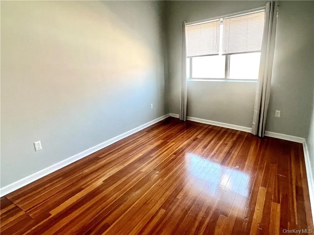 4 Main Street, Middletown, NY, 3 Bedrooms Bedrooms, 7 Rooms Rooms,1 BathroomBathrooms,Residential Lease,Idx,Main,0,936036 4 Main Street, Middletown, NY, 3 Bedrooms Bedrooms, 7 Rooms Rooms,1 BathroomBathrooms,Residential Lease,Idx,Main,0,936036