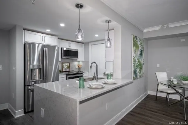 100 Glen Street, Glen Cove, NY, 1 Bedroom Bedrooms, 4 Rooms Rooms,1 BathroomBathrooms,Residential Lease,Idx,Glen,0,936051 100 Glen Street, Glen Cove, NY, 1 Bedroom Bedrooms, 4 Rooms Rooms,1 BathroomBathrooms,Residential Lease,Idx,Glen,0,936051