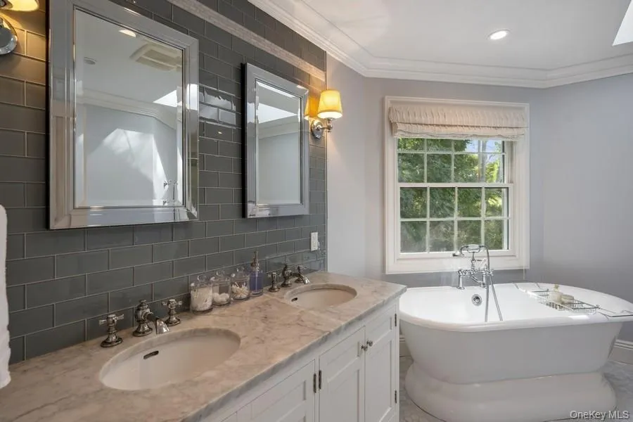 39 Smugglers Path, Riverhead, NY, 3 Bedrooms Bedrooms, 11 Rooms Rooms,4 BathroomsBathrooms,Residential Lease,For Rent,Smugglers,0,936067 39 Smugglers Path, Riverhead, NY, 3 Bedrooms Bedrooms, 11 Rooms Rooms,4 BathroomsBathrooms,Residential Lease,For Rent,Smugglers,0,936067