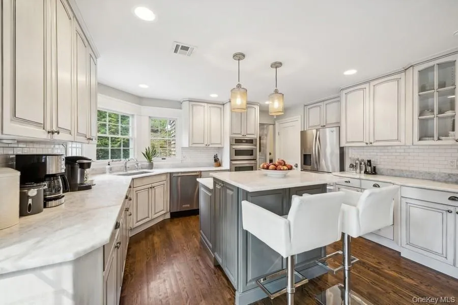 39 Smugglers Path, Riverhead, NY, 3 Bedrooms Bedrooms, 11 Rooms Rooms,4 BathroomsBathrooms,Residential Lease,For Rent,Smugglers,0,936067 39 Smugglers Path, Riverhead, NY, 3 Bedrooms Bedrooms, 11 Rooms Rooms,4 BathroomsBathrooms,Residential Lease,For Rent,Smugglers,0,936067