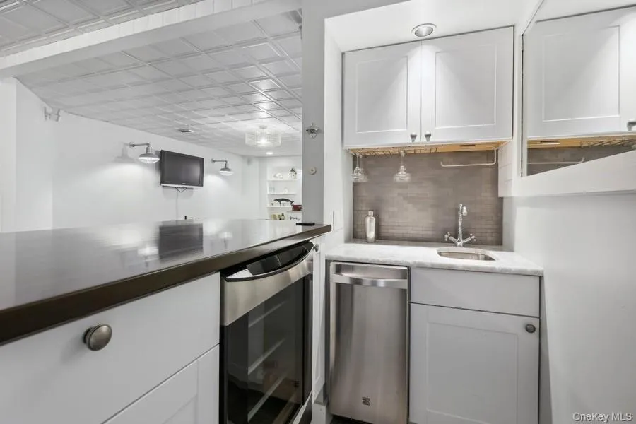 39 Smugglers Path, Riverhead, NY, 3 Bedrooms Bedrooms, 11 Rooms Rooms,4 BathroomsBathrooms,Residential Lease,Idx,Smugglers,0,936067 39 Smugglers Path, Riverhead, NY, 3 Bedrooms Bedrooms, 11 Rooms Rooms,4 BathroomsBathrooms,Residential Lease,Idx,Smugglers,0,936067