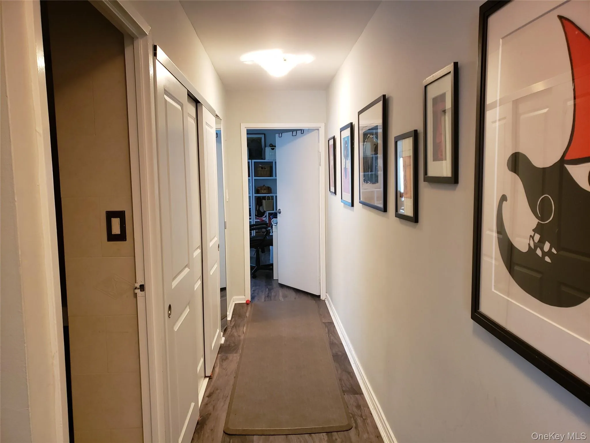 Hall on bedroom level Hall on bedroom level