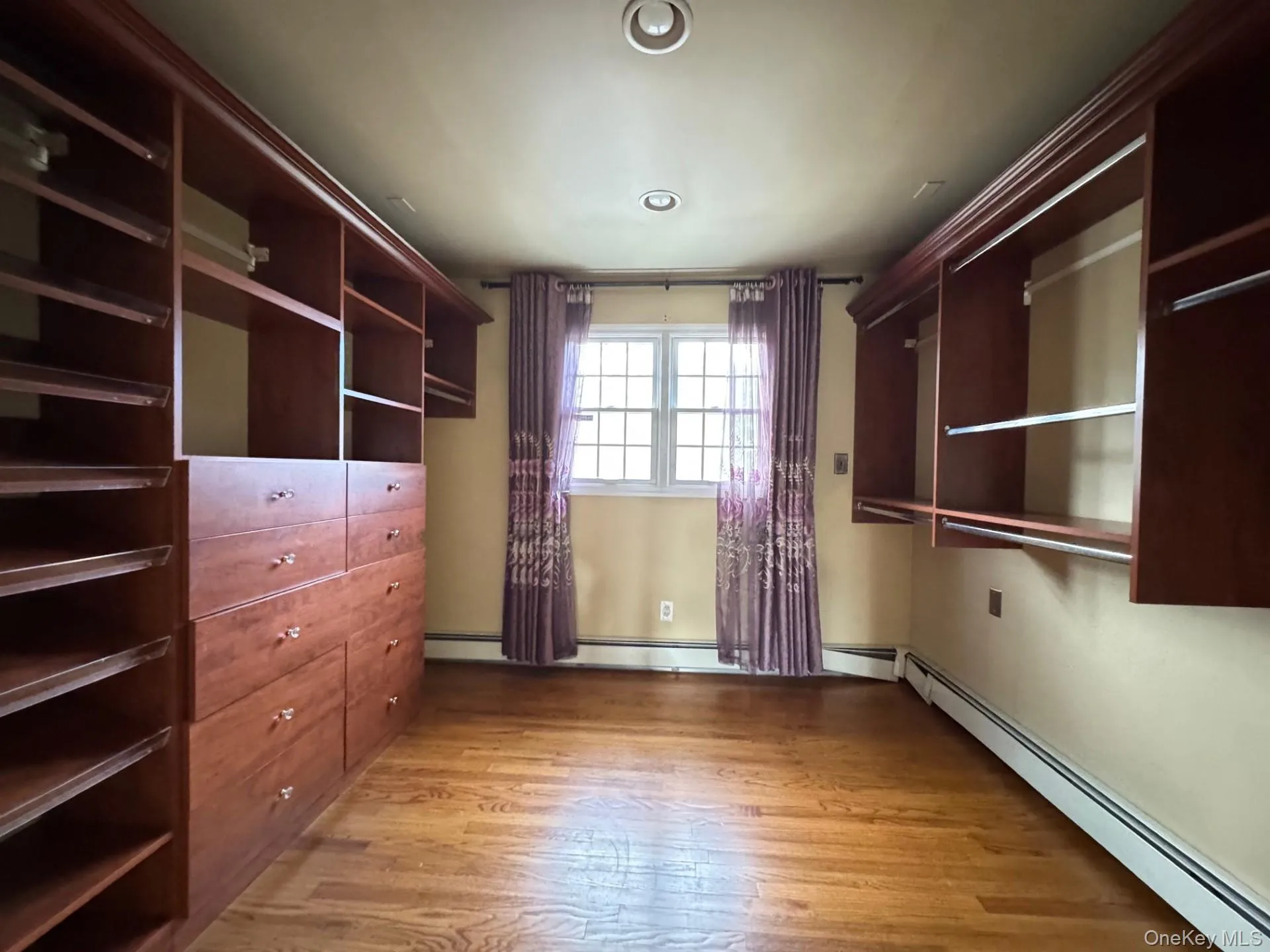 34 Celia Street, Brookhaven, NY, 2 Bedrooms Bedrooms, 6 Rooms Rooms,1 BathroomBathrooms,Residential Lease,Idx,Celia,0,936119 34 Celia Street, Brookhaven, NY, 2 Bedrooms Bedrooms, 6 Rooms Rooms,1 BathroomBathrooms,Residential Lease,Idx,Celia,0,936119