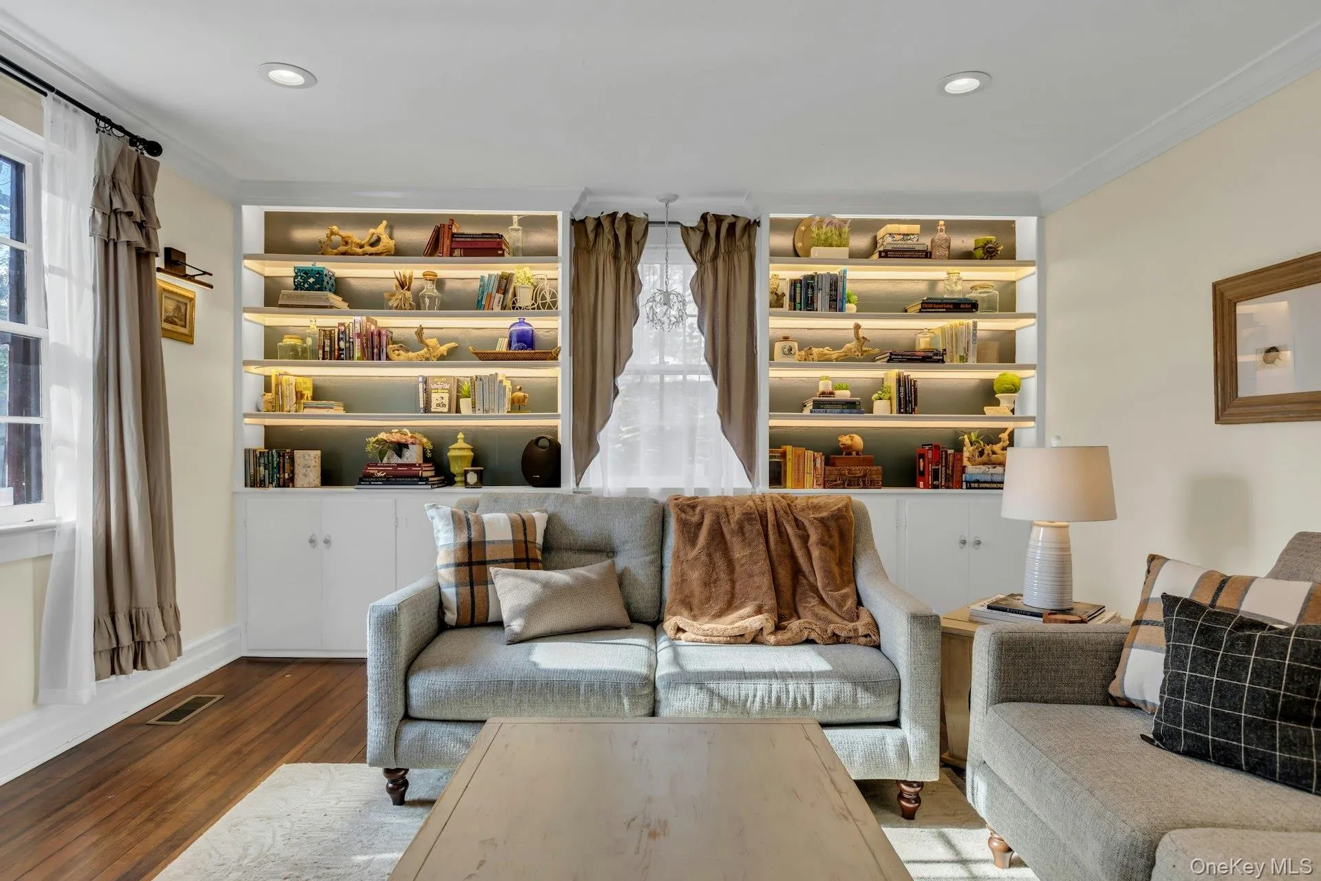 105 Academy Street, Islip, NY, 3 Bedrooms Bedrooms, 11 Rooms Rooms,2 BathroomsBathrooms,Residential Lease,Idx,Academy,0,936124 105 Academy Street, Islip, NY, 3 Bedrooms Bedrooms, 11 Rooms Rooms,2 BathroomsBathrooms,Residential Lease,Idx,Academy,0,936124