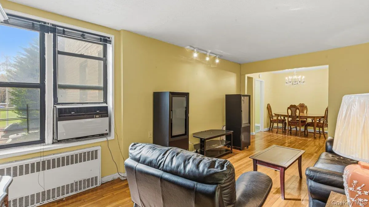 83-35 139 Street, New York, NY, 1 Bedroom Bedrooms, 4 Rooms Rooms,1 BathroomBathrooms,Residential,For Rent,139,0,936194 83-35 139 Street, New York, NY, 1 Bedroom Bedrooms, 4 Rooms Rooms,1 BathroomBathrooms,Residential,For Rent,139,0,936194