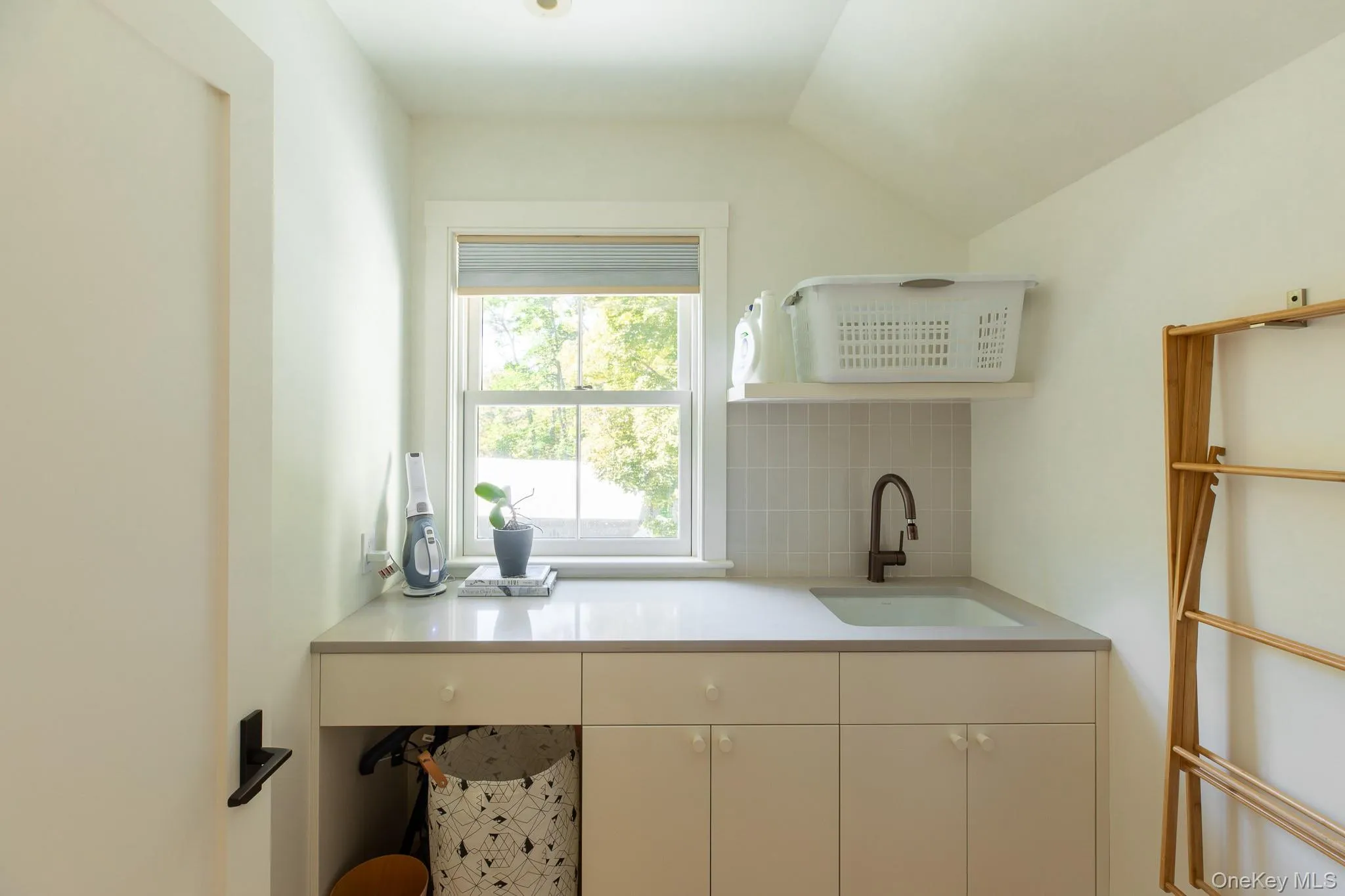 4-6 Old Primrose Hill Road, Rhinebeck, NY, 5 Bedrooms Bedrooms, 13 Rooms Rooms,4 BathroomsBathrooms,Residential Lease,For Rent,Old Primrose Hill,0,936265 4-6 Old Primrose Hill Road, Rhinebeck, NY, 5 Bedrooms Bedrooms, 13 Rooms Rooms,4 BathroomsBathrooms,Residential Lease,For Rent,Old Primrose Hill,0,936265