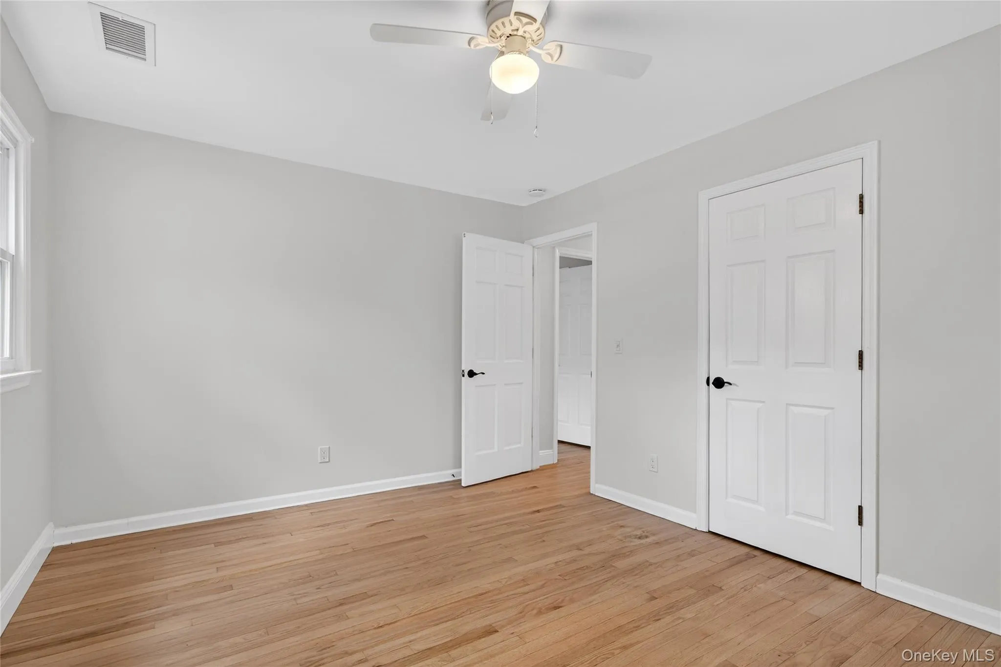 as does the third bedroom, slightly smaller in size... as does the third bedroom, slightly smaller in size...