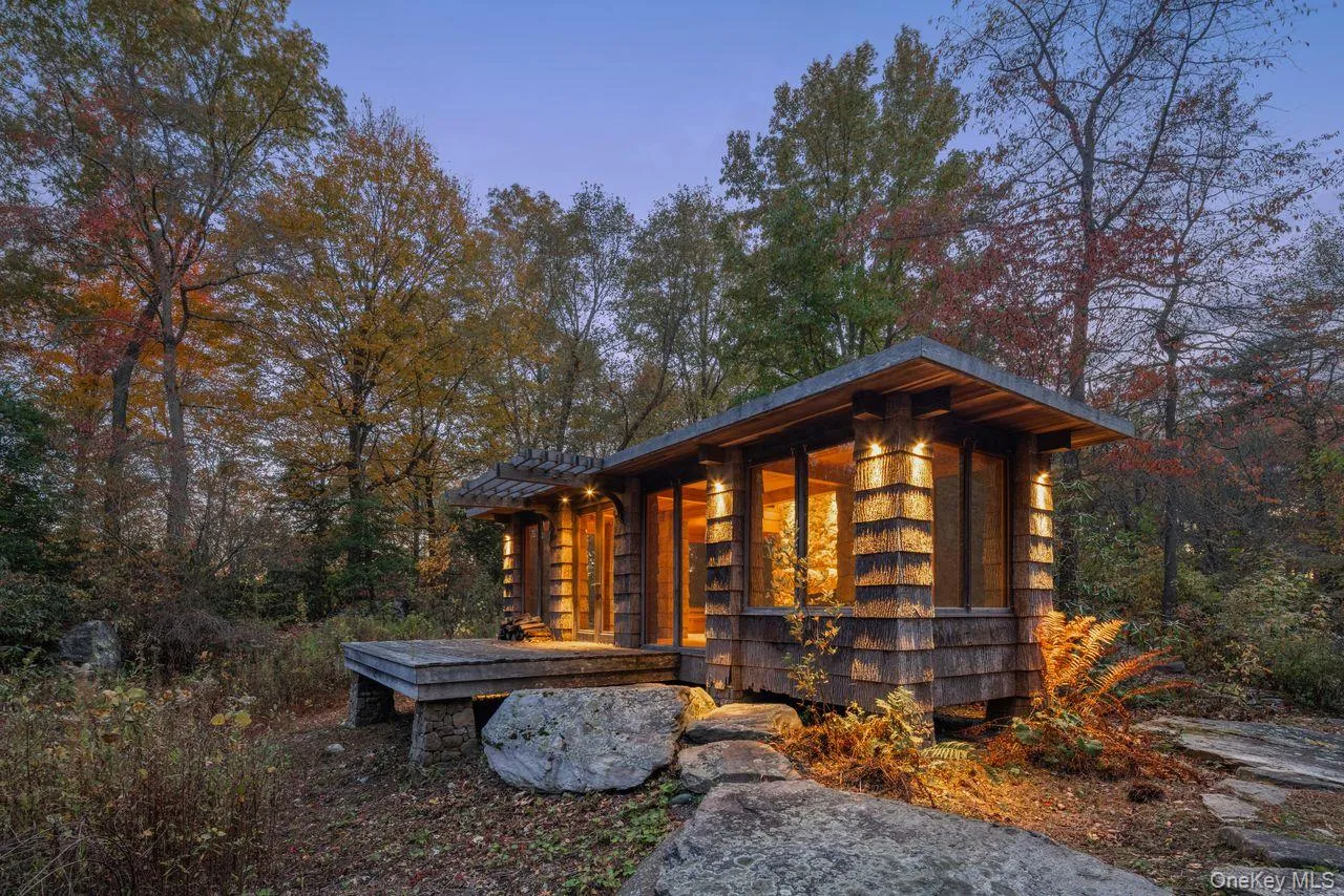 The Tea House. This hidden retreat is tucked along a quiet dirt road and overlooking one of the estate's many tranquil seasonal water features. The Tea House. This hidden retreat is tucked along a quiet dirt road and overlooking one of the estate's many tranquil seasonal water features.