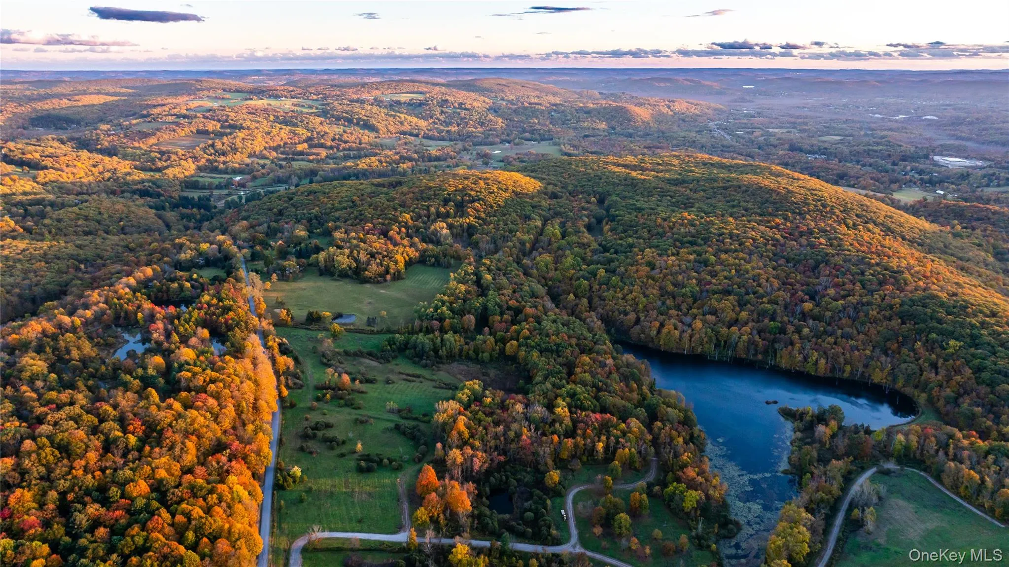 Purgatory Hill. This zone of the estate has three lots with 337 acres and three residences (all in close proximity to each other). Purgatory Hill. This zone of the estate has three lots with 337 acres and three residences (all in close proximity to each other).
