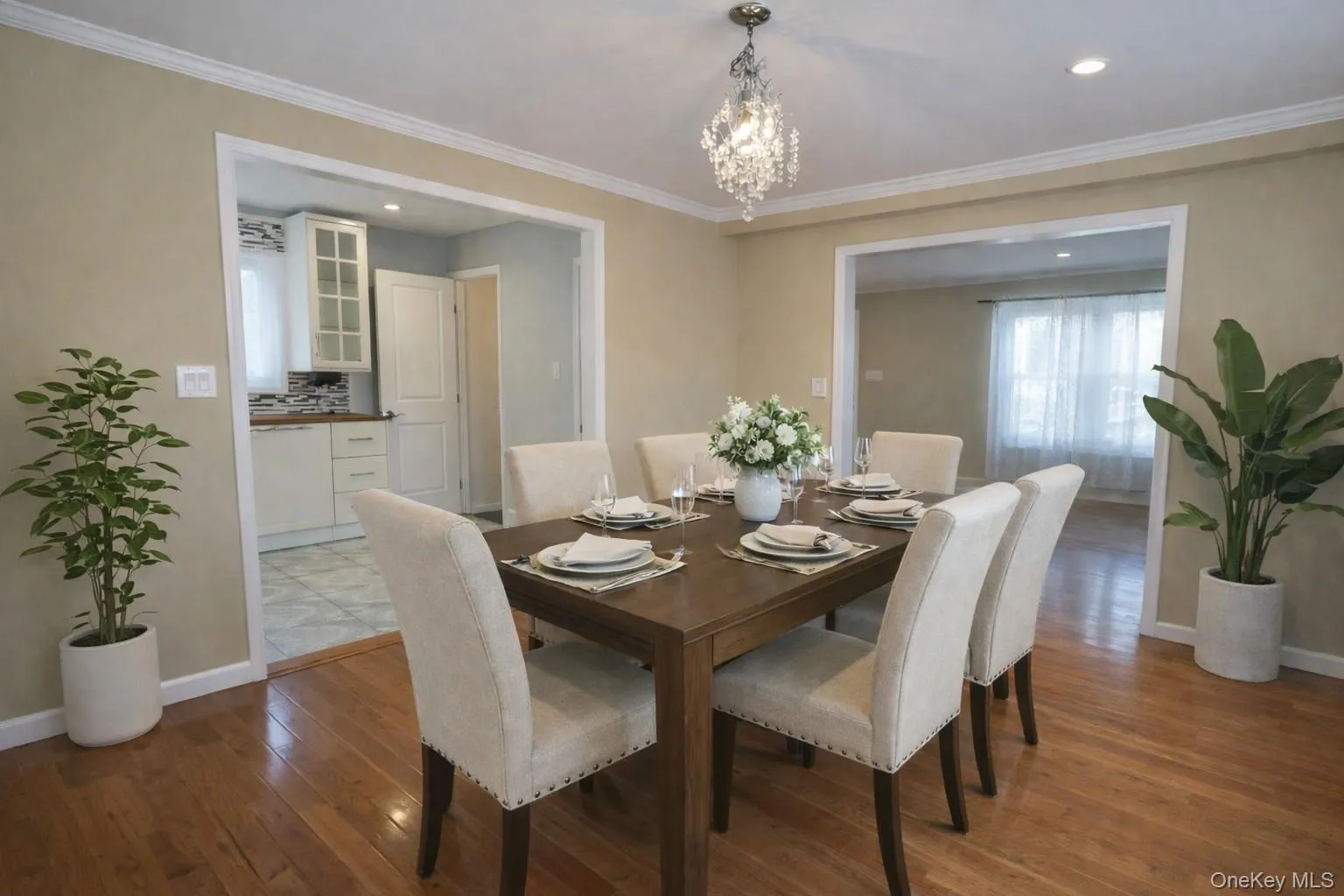 Virtually staged Dining Room Virtually staged Dining Room