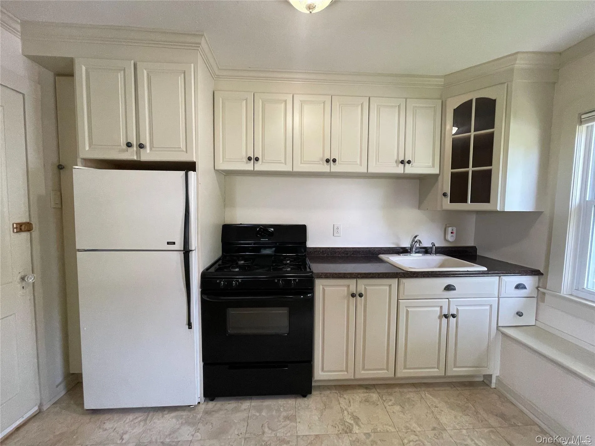 293 Shore Road, Huntington, NY, 1 Bedroom Bedrooms, 3 Rooms Rooms,1 BathroomBathrooms,Residential Lease,Idx,Shore,0,936429 293 Shore Road, Huntington, NY, 1 Bedroom Bedrooms, 3 Rooms Rooms,1 BathroomBathrooms,Residential Lease,Idx,Shore,0,936429