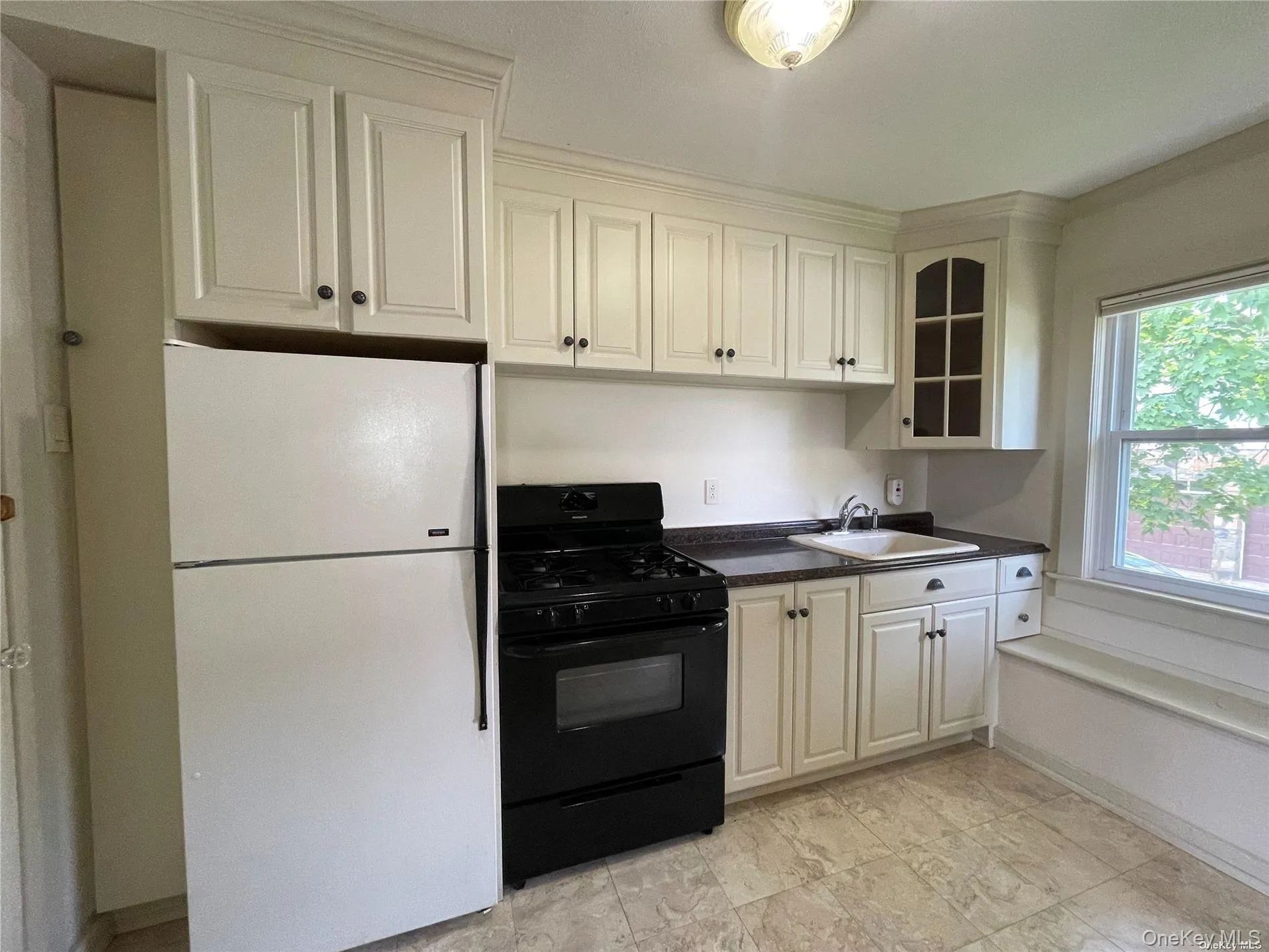 293 Shore Road, Huntington, NY, 1 Bedroom Bedrooms, 3 Rooms Rooms,1 BathroomBathrooms,Residential Lease,Idx,Shore,0,936429 293 Shore Road, Huntington, NY, 1 Bedroom Bedrooms, 3 Rooms Rooms,1 BathroomBathrooms,Residential Lease,Idx,Shore,0,936429
