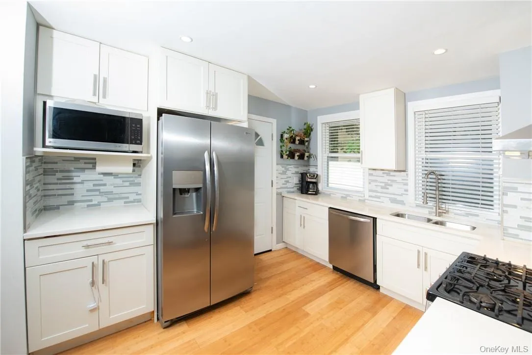 37 Washington Avenue, Greenburgh, NY, 4 Bedrooms Bedrooms, 8 Rooms Rooms,2 BathroomsBathrooms,Residential Lease,Idx,Washington,0,936445 37 Washington Avenue, Greenburgh, NY, 4 Bedrooms Bedrooms, 8 Rooms Rooms,2 BathroomsBathrooms,Residential Lease,Idx,Washington,0,936445