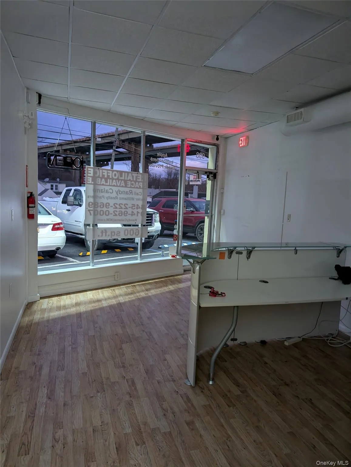 Reception/selling floor Reception/selling floor