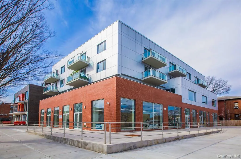 View of apartment building / complex View of apartment building / complex
