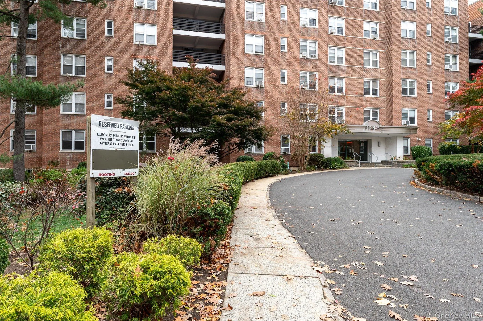 View of apartment building / complex View of apartment building / complex