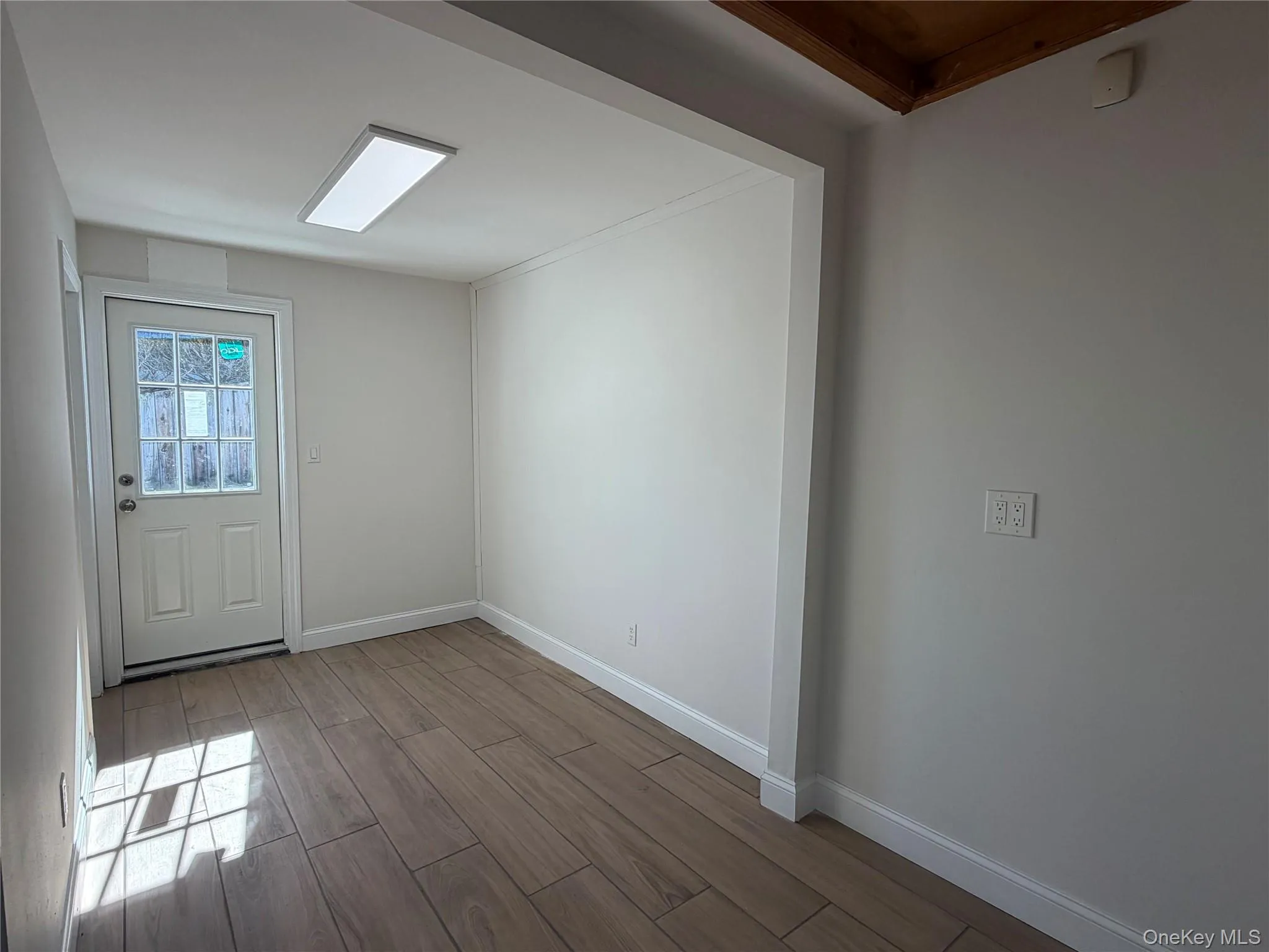 37 Bransford Street, Brookhaven, NY, ,Commercial Lease,For Rent,Bransford,0,936515 37 Bransford Street, Brookhaven, NY, ,Commercial Lease,For Rent,Bransford,0,936515