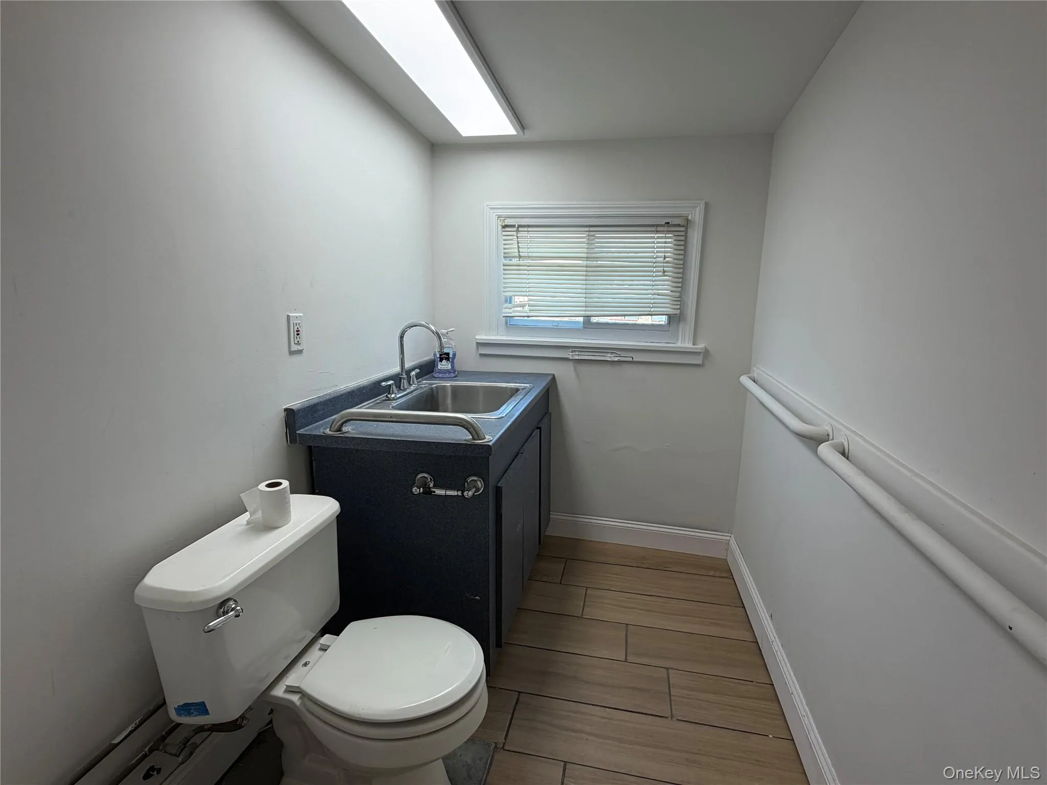 37 Bransford Street, Brookhaven, NY, ,Commercial Lease,For Rent,Bransford,0,936515 37 Bransford Street, Brookhaven, NY, ,Commercial Lease,For Rent,Bransford,0,936515