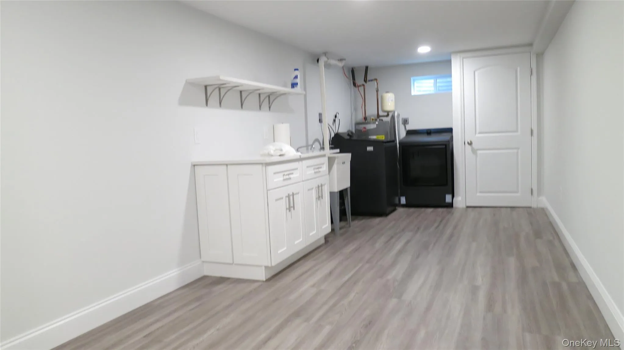 1 Eliot Drive, Brookhaven, NY, 4 Bedrooms Bedrooms, 10 Rooms Rooms,2 BathroomsBathrooms,Residential,For Rent,Eliot,0,936537 1 Eliot Drive, Brookhaven, NY, 4 Bedrooms Bedrooms, 10 Rooms Rooms,2 BathroomsBathrooms,Residential,For Rent,Eliot,0,936537
