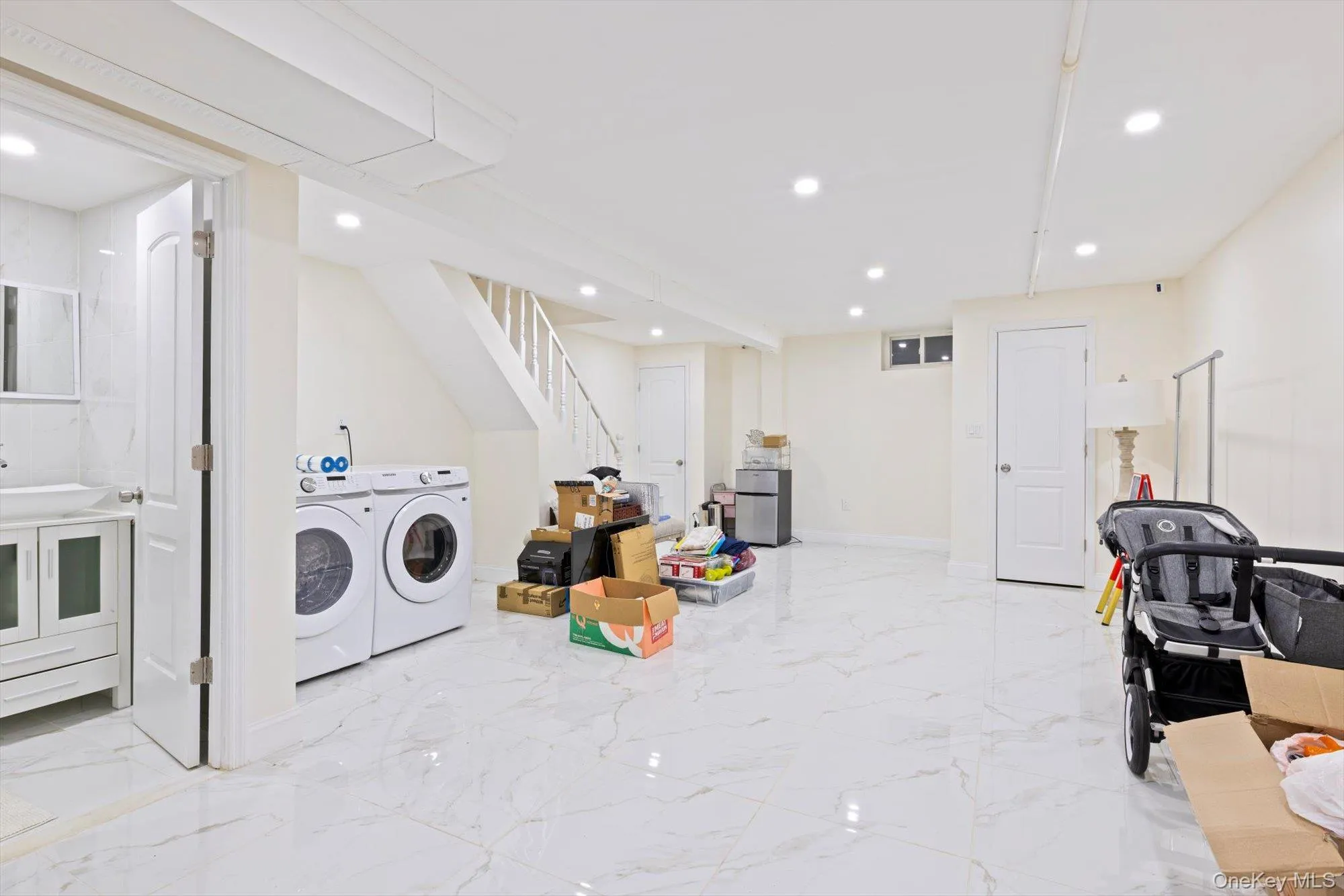 144-14 68th Avenue, New York, NY, 3 Bedrooms Bedrooms, 6 Rooms Rooms,2 BathroomsBathrooms,Residential,For Rent,68th,0,936587 144-14 68th Avenue, New York, NY, 3 Bedrooms Bedrooms, 6 Rooms Rooms,2 BathroomsBathrooms,Residential,For Rent,68th,0,936587