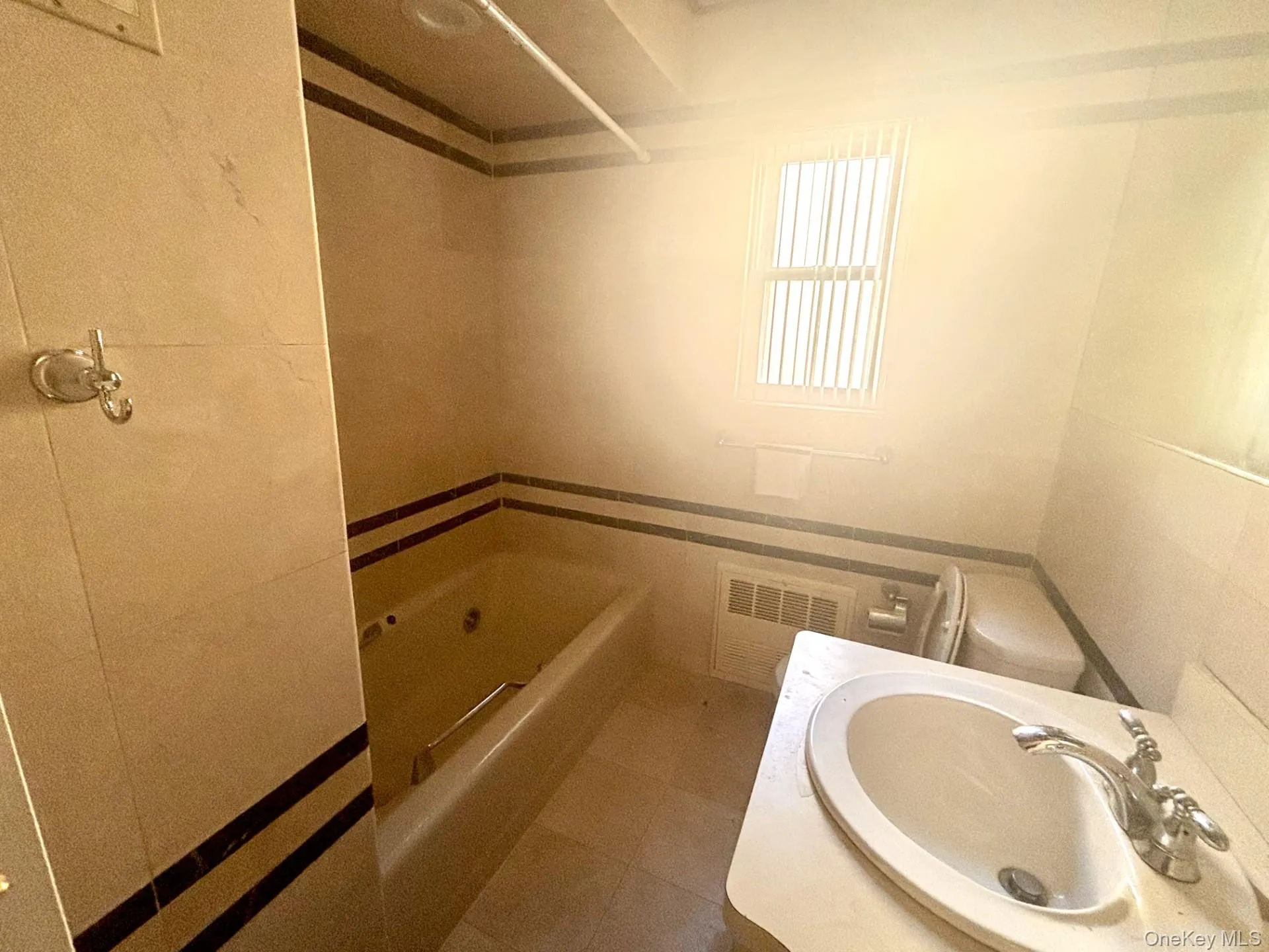 441 Atlantic Avenue, Hempstead, NY, 3 Bedrooms Bedrooms, 6 Rooms Rooms,1 BathroomBathrooms,Residential Lease,Idx,Atlantic,0,936590 441 Atlantic Avenue, Hempstead, NY, 3 Bedrooms Bedrooms, 6 Rooms Rooms,1 BathroomBathrooms,Residential Lease,Idx,Atlantic,0,936590