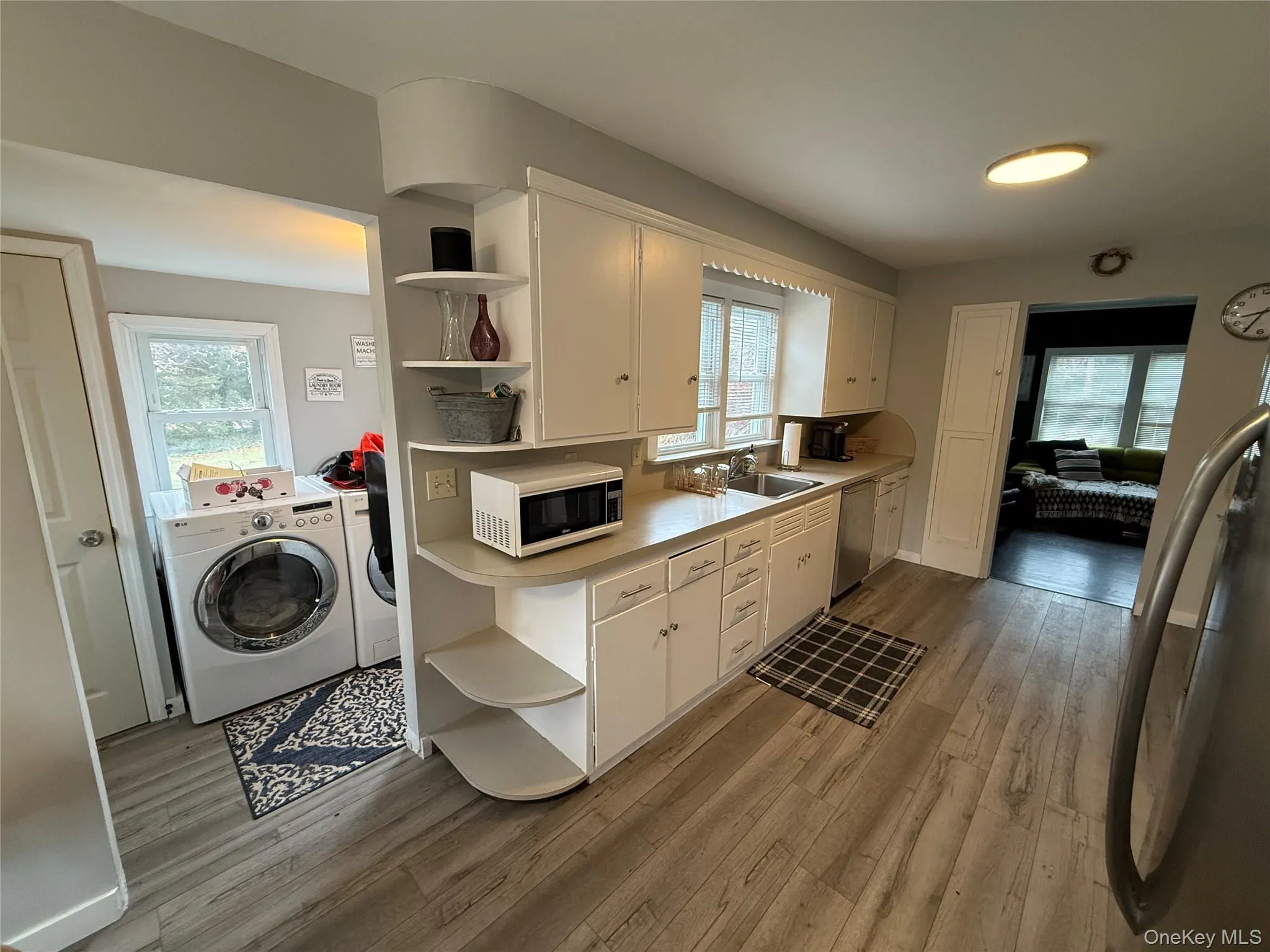 35750 Main Road, Southold, NY, 3 Bedrooms Bedrooms, ,1 BathroomBathrooms,Residential Lease,Idx,Main,0,936651 35750 Main Road, Southold, NY, 3 Bedrooms Bedrooms, ,1 BathroomBathrooms,Residential Lease,Idx,Main,0,936651